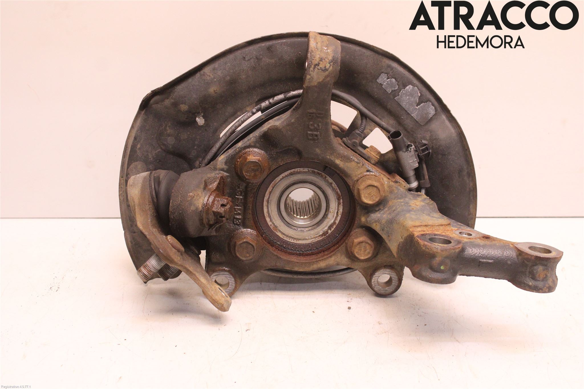 Toyota AVENSIS 16-18 Spindel Vf