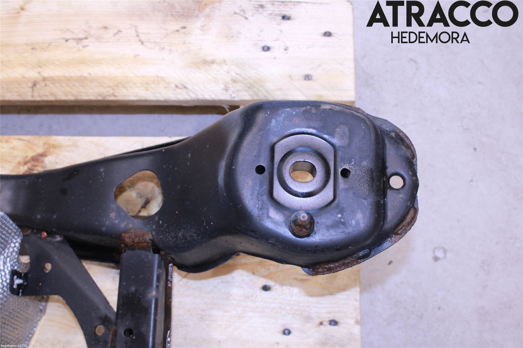 Ford FOCUS 15-18 Bakaksel Feste Travers-Ramme
