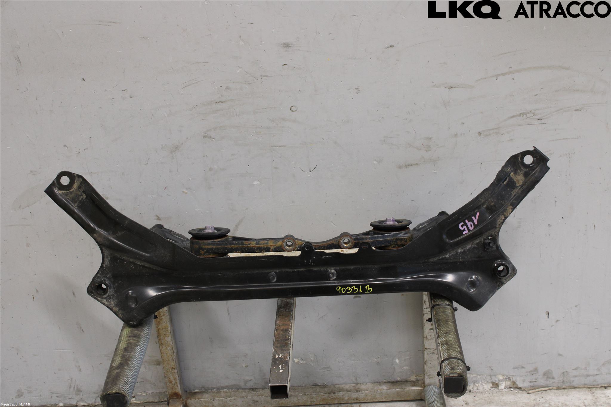 Toyota YARIS CROSS XP21 21- Bakaksel Feste Travers-Ramme