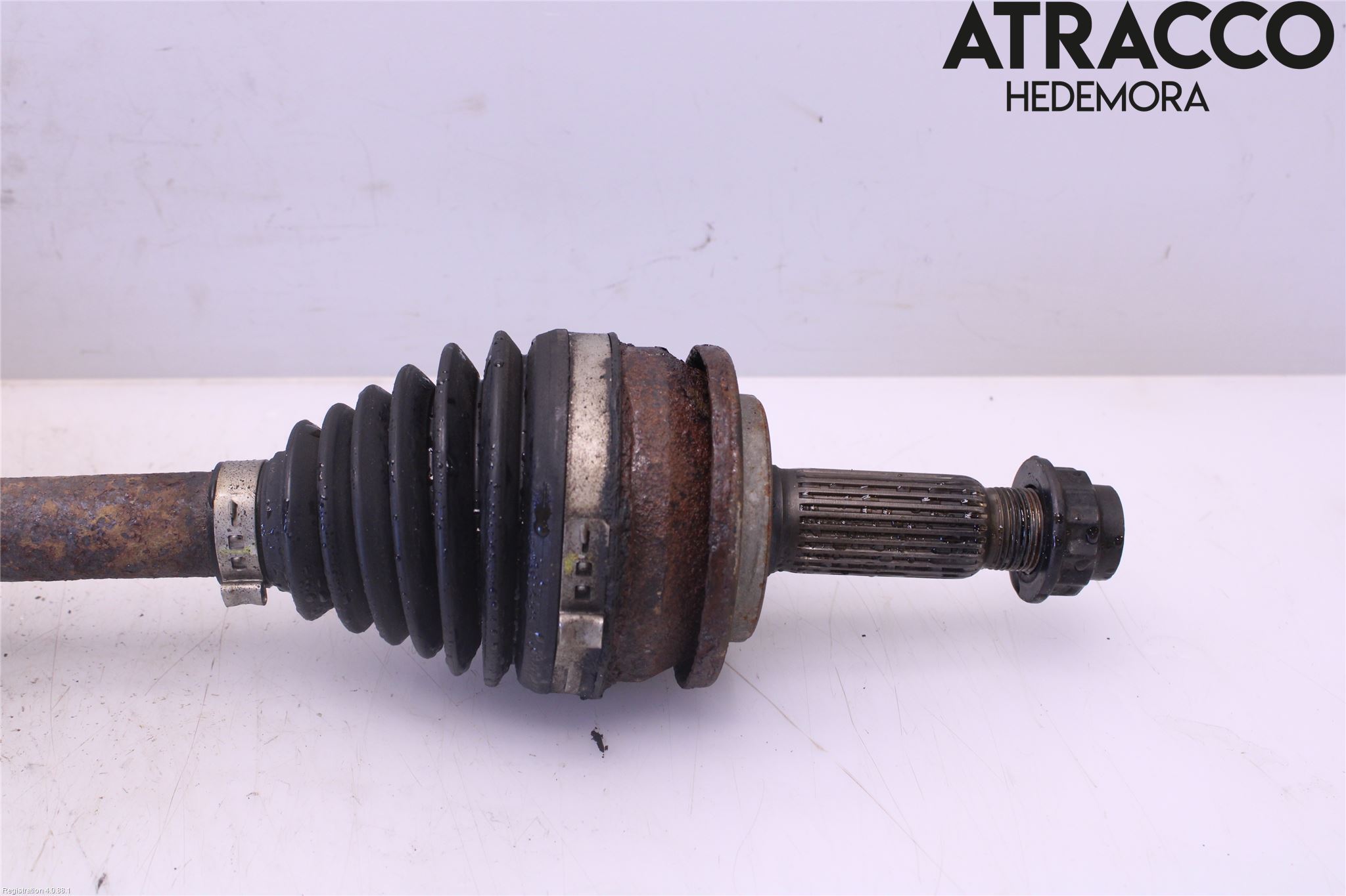 Toyota AURIS 07-09 Drivaksel Foran Kompl Venstre