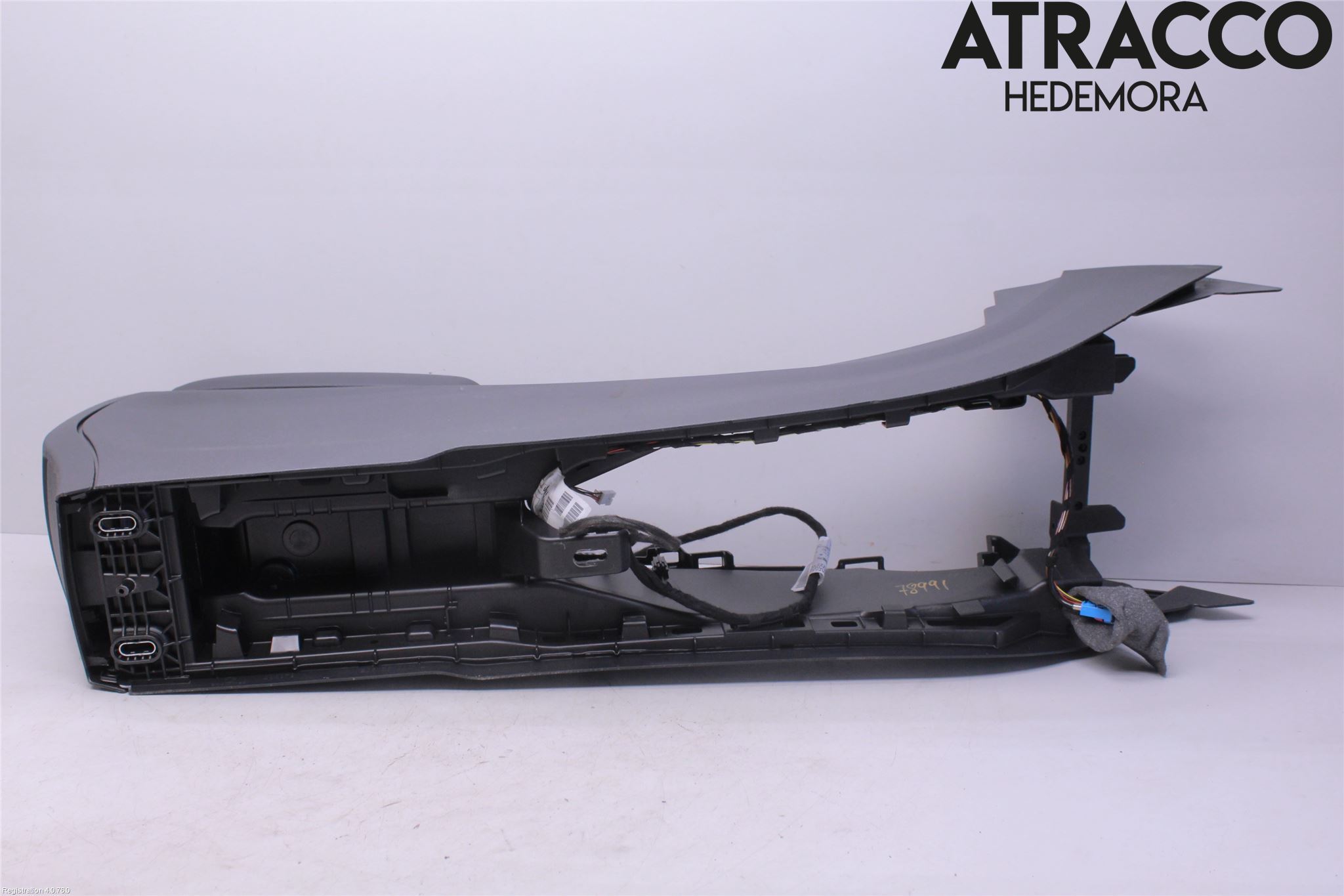 Mercedes-Benz MB CLA-KLASS (C117/X117) 13-19 Innr Konsoll-Lomme