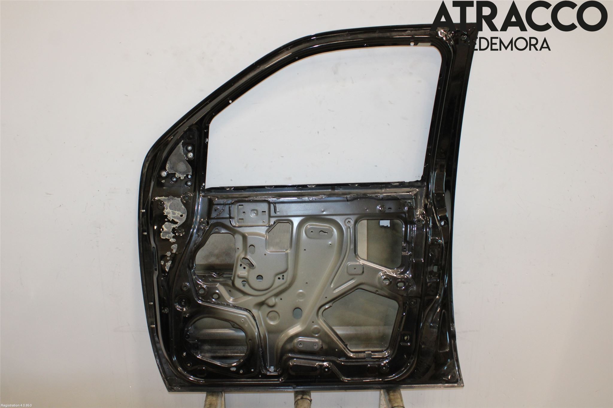 Nissan NAVARA 05-16 Dør 4D Foran Høyre