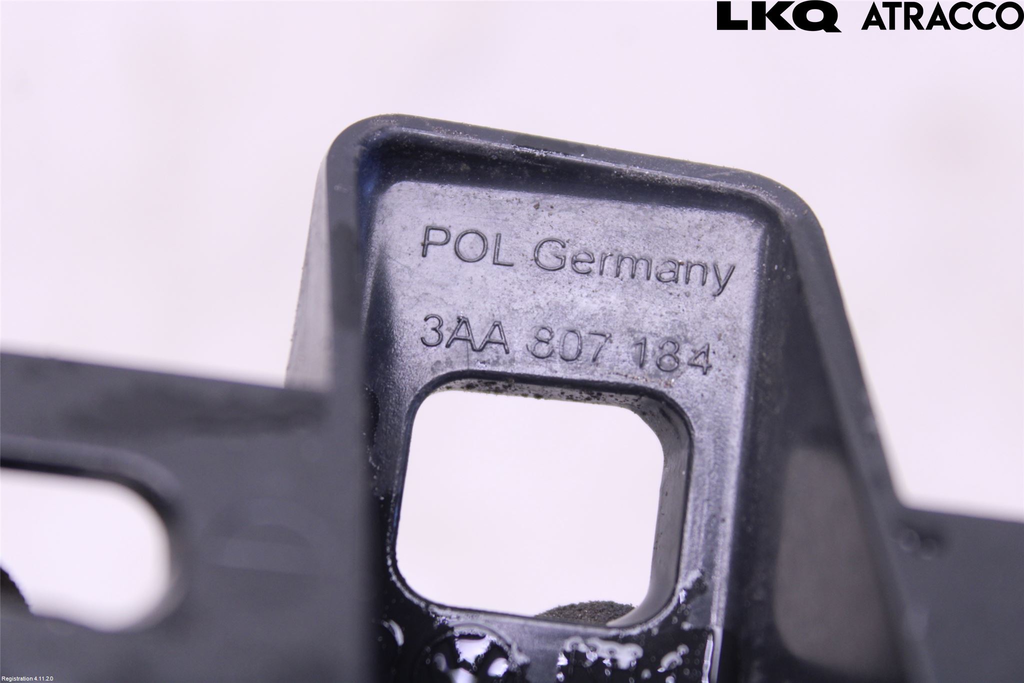 Volkswagen VW PASSAT 11-14 Støtfangerfeste Foran Høyre