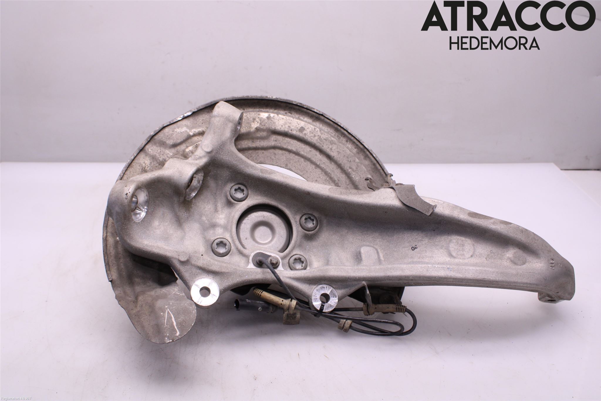 BMW 5 G30/G31/F90 17-23 Spindel Hf