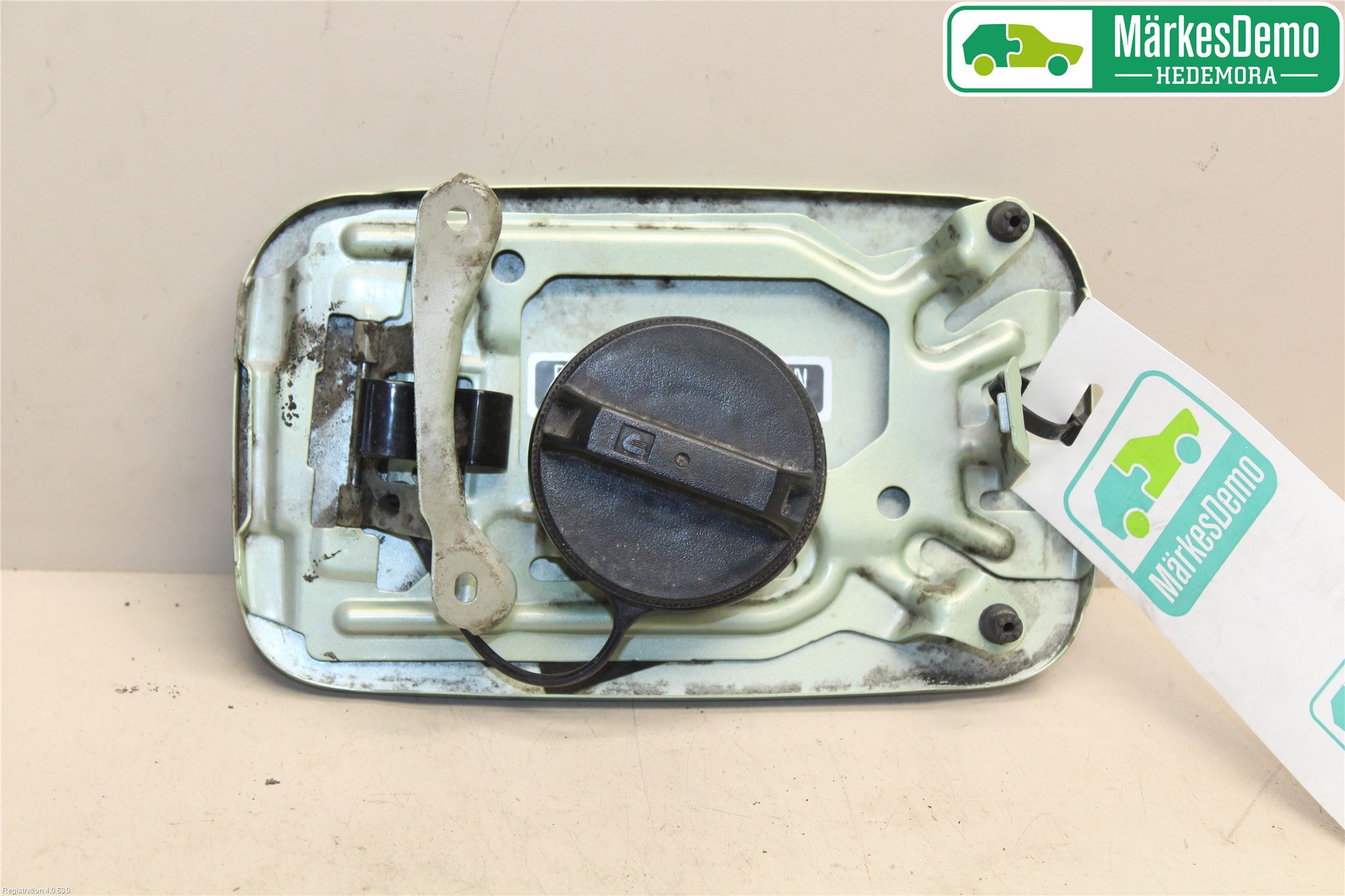 Nissan MICRA C+C Drivstoff Tankluke