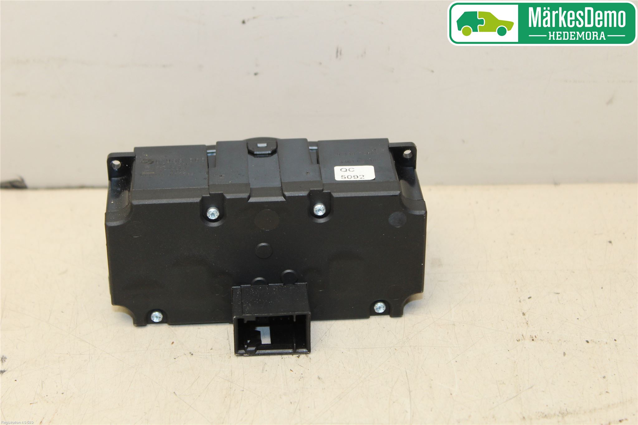 BMW 5 E60/61 Sed/Tou 02-10 Bryter Hovedlys