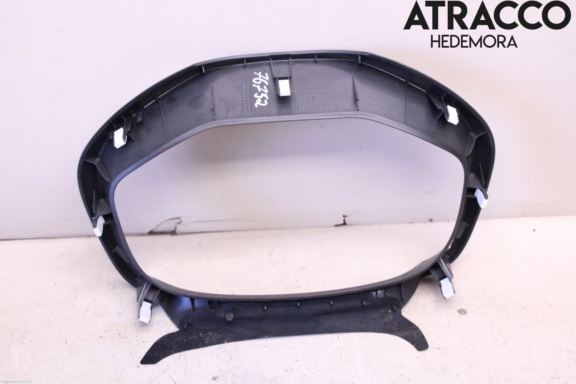 Toyota YARIS XP130 15-20 Instrument Ramme