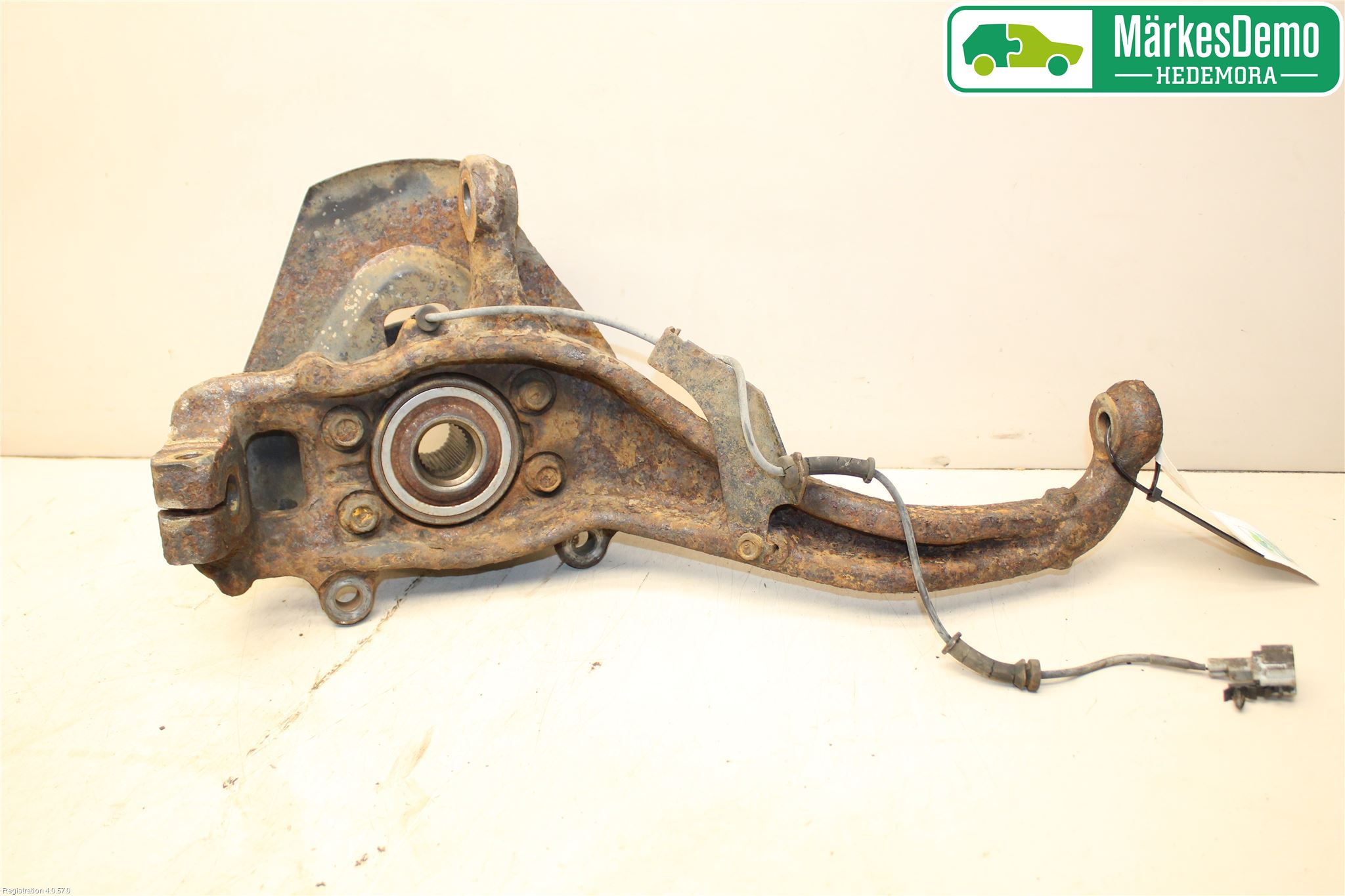 Nissan NAVARA 05-16 Spindel Hf