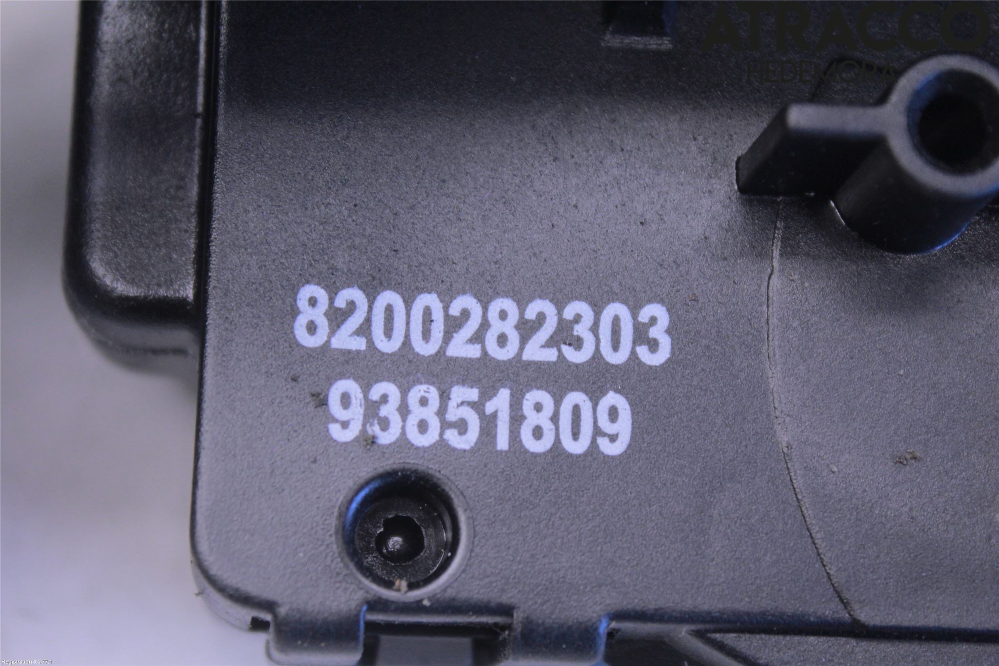Opel VIVARO 01-14 Dørlås - Låsekasse