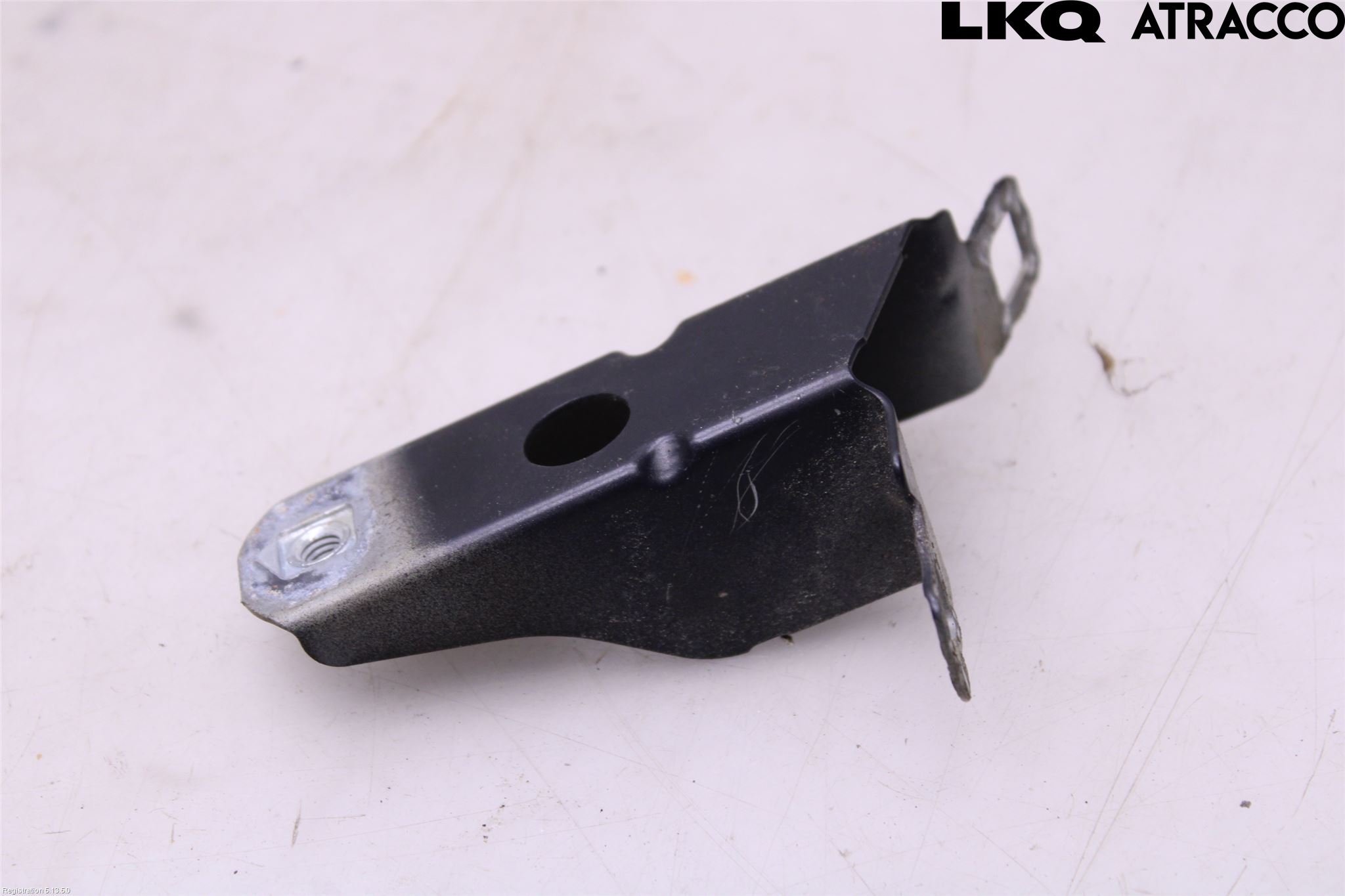 BMW 4 F32/F33/F82/F83 13-20 Frontskjermfeste Venstre
