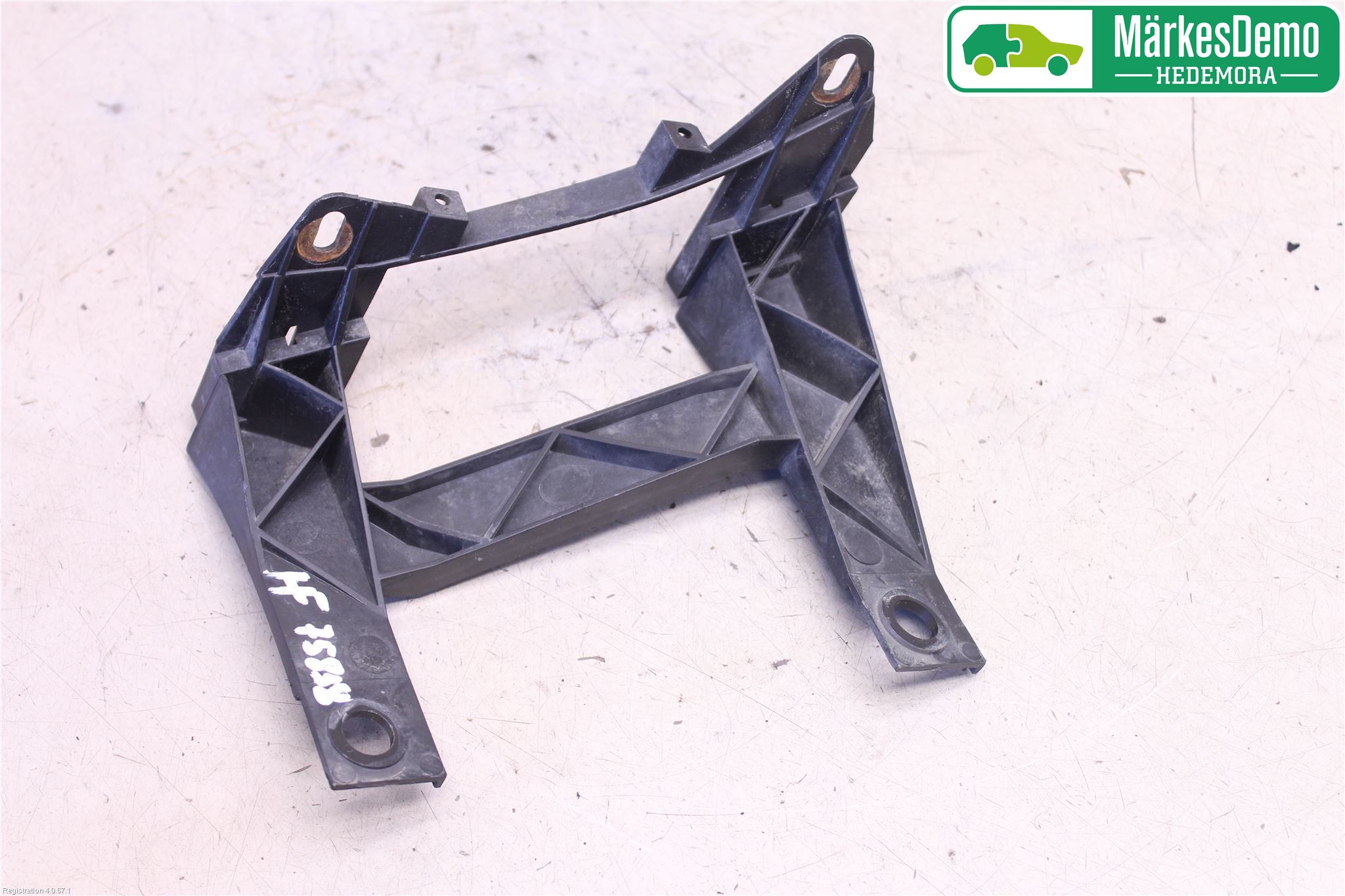 Volkswagen VW TRANSP/CARAVELLE (T5) 04-15 Frontlykt Holder-Feste