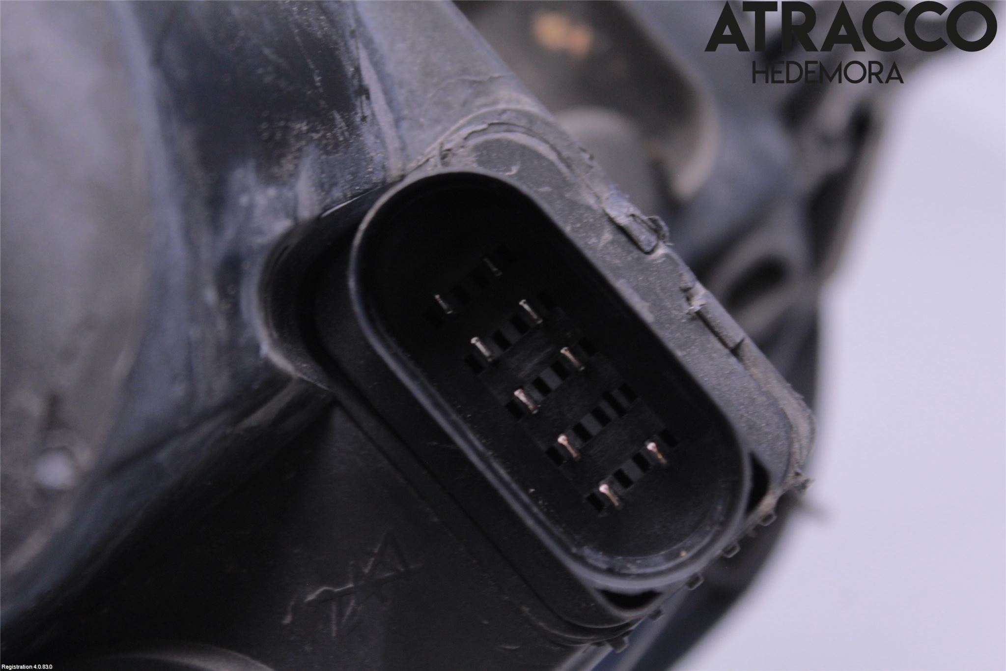 Volkswagen VW GOLF V 04-09 Frontlykt Venstre