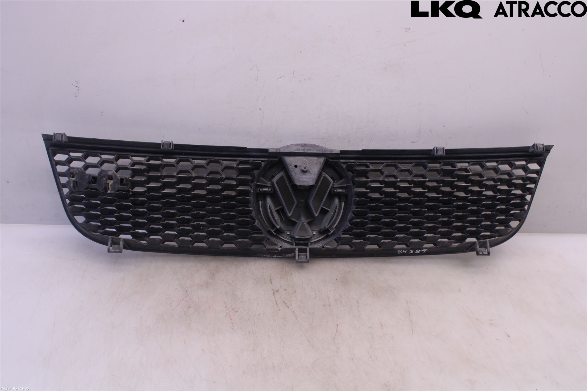 Volkswagen VW POLO 95-01 Grill Komplett