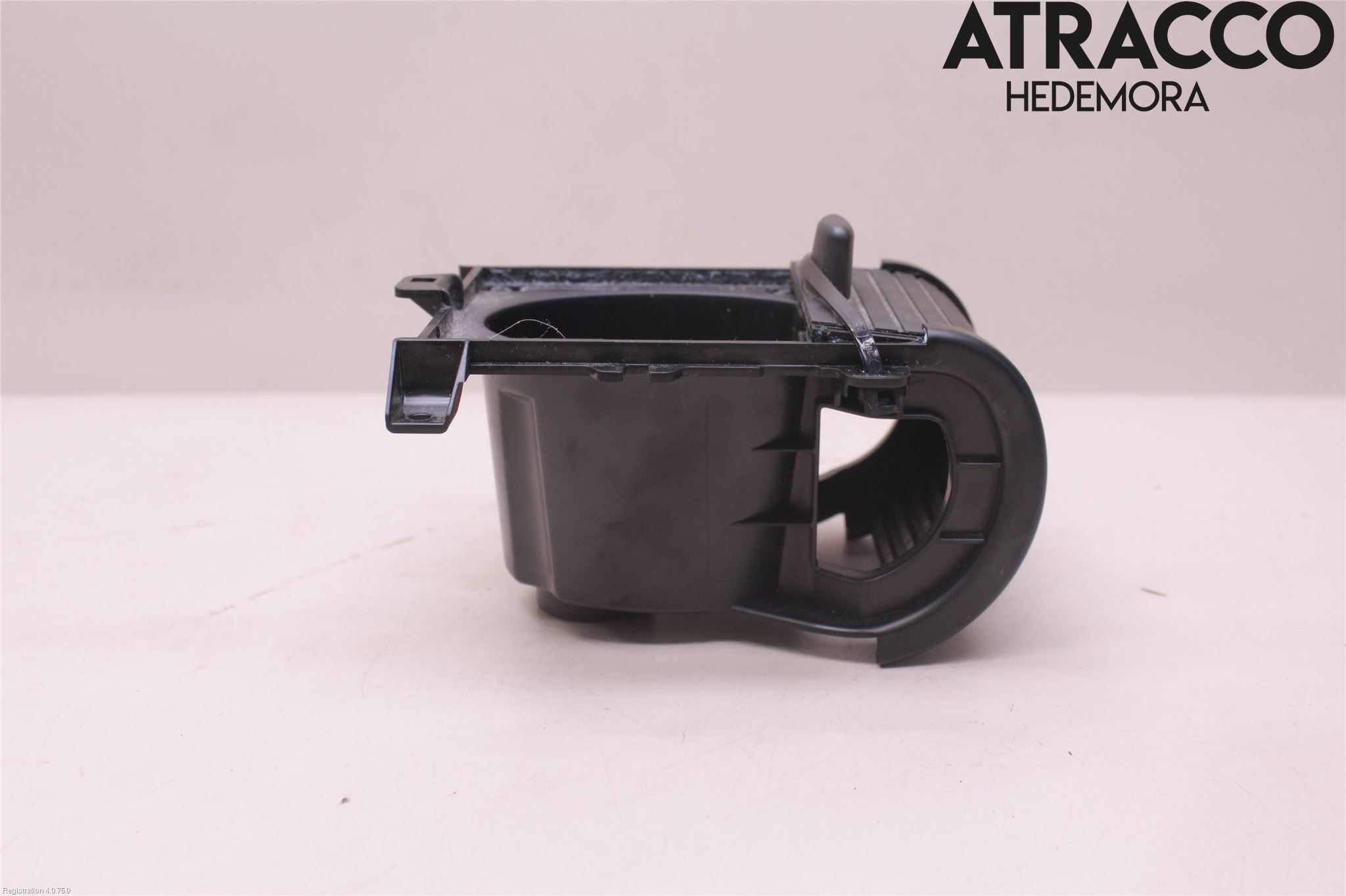 Toyota AVENSIS 16-18 Innr Koppholder