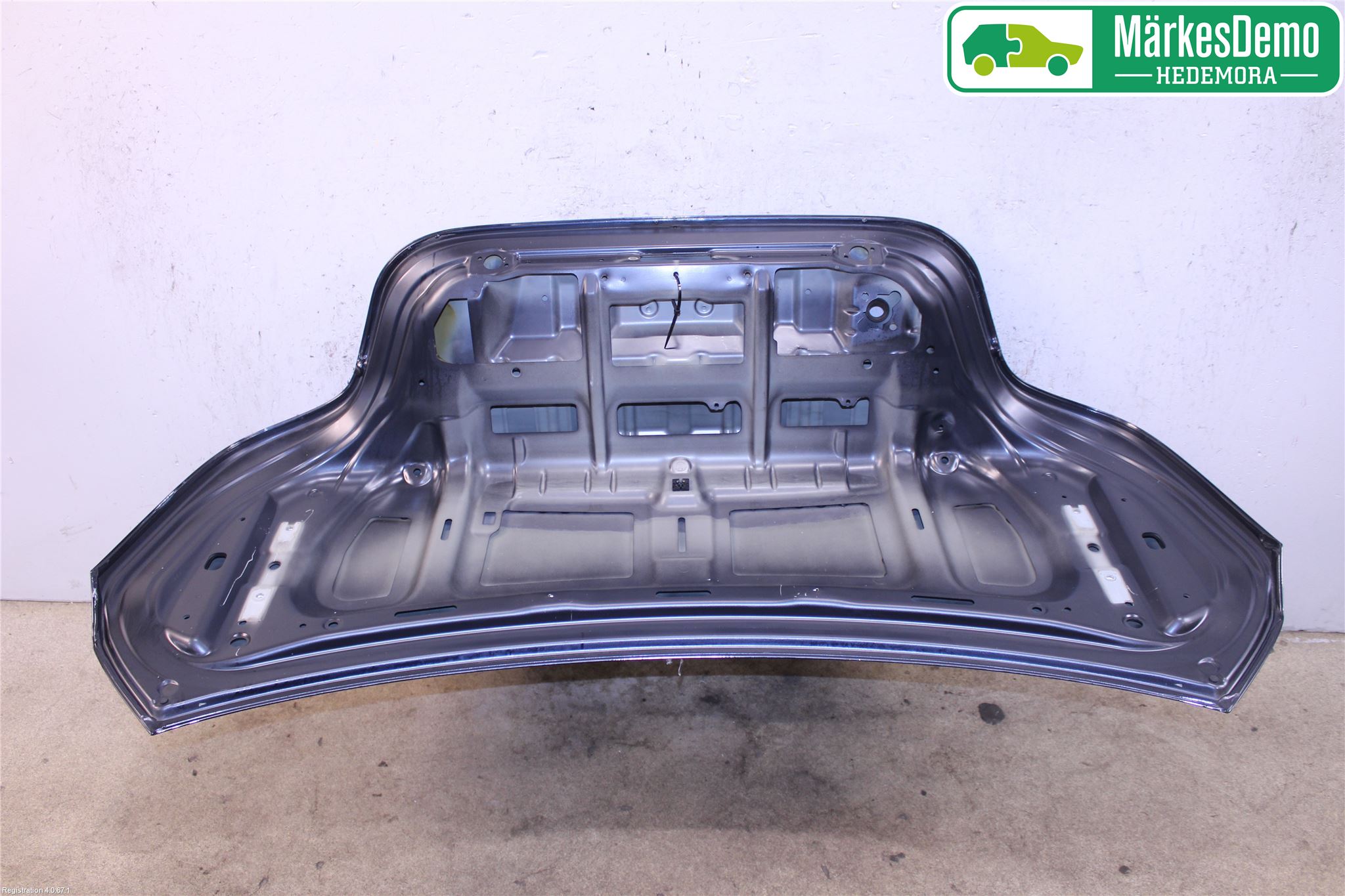 BMW 5 E60/61 Sed/Tou 02-10 Bakluke Koffertlokk