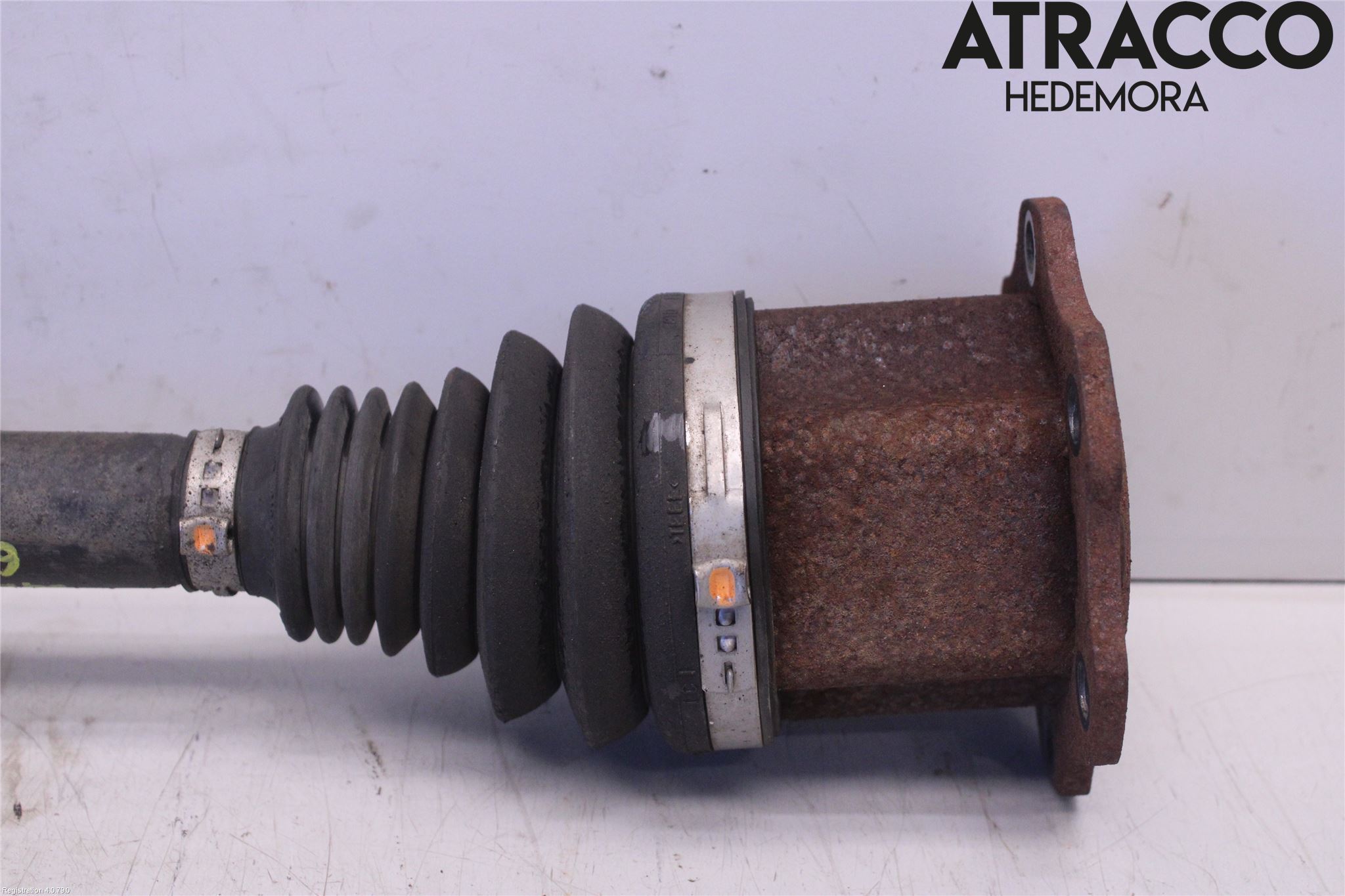 Audi A4/S4 08-11 Drivaksel Foran Kompl Venstre