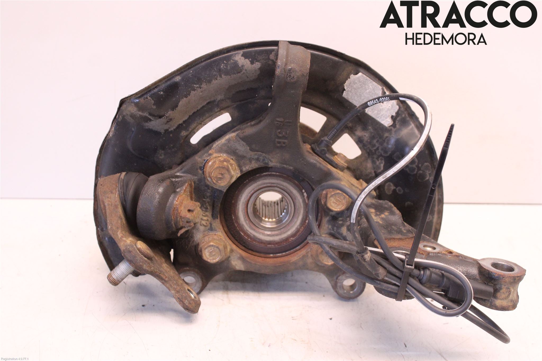 Toyota AVENSIS 16-18 Spindel Vf