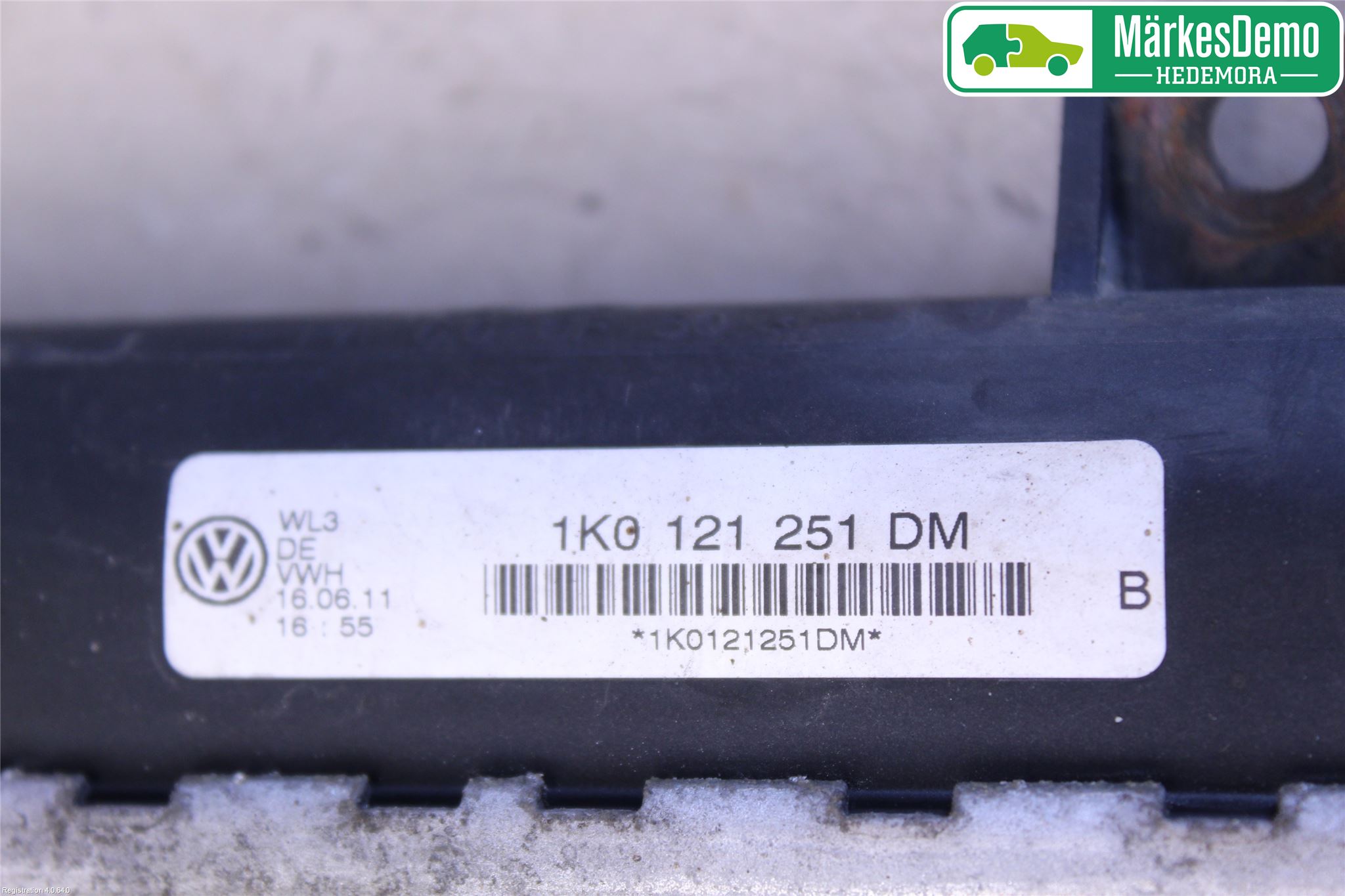 Volkswagen VW CADDY 11-15 Radiator Manuell