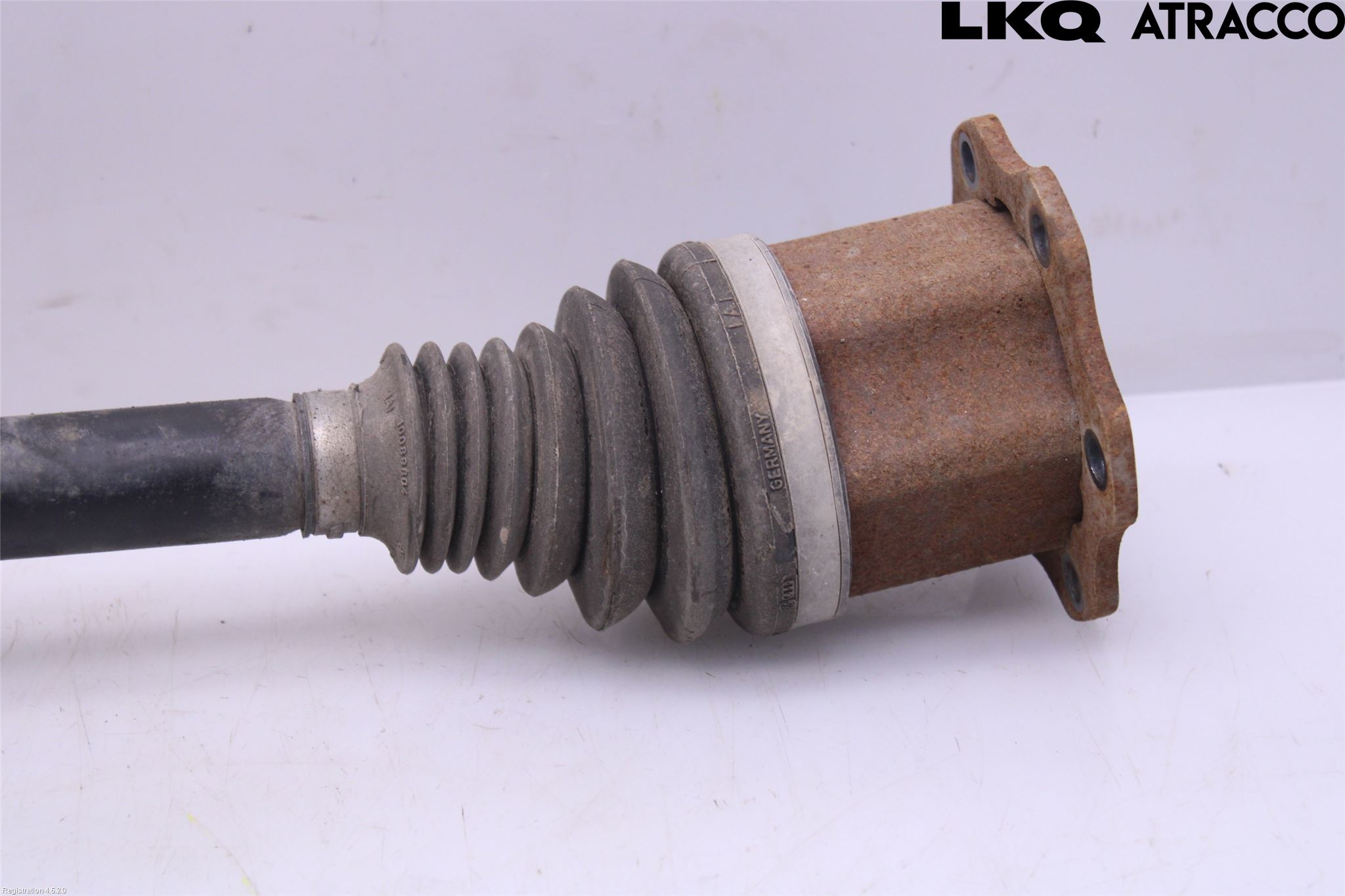 Audi A4/S4 08-11 Drivaksel Foran Kompl Venstre