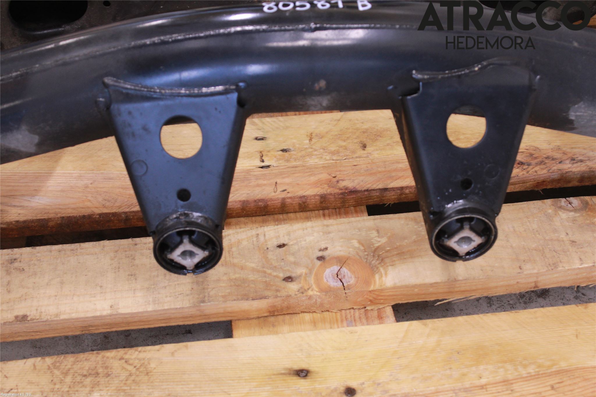 BMW 4 F32/F33/F82/F83 13-20 Bakaksel Feste Travers-Ramme