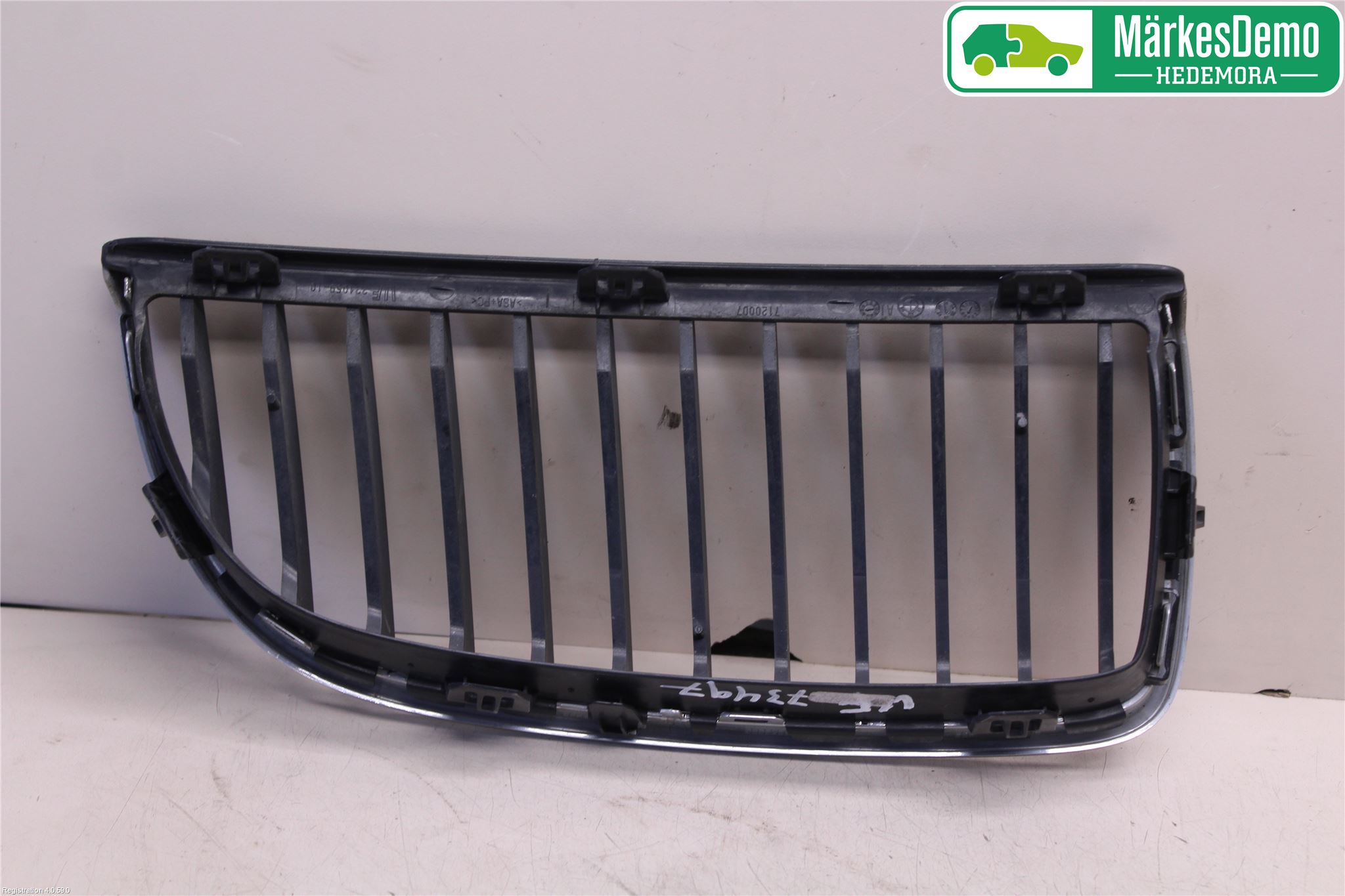 BMW 3 E90/91 SED/TOU 05-12 Grilldel Venstre