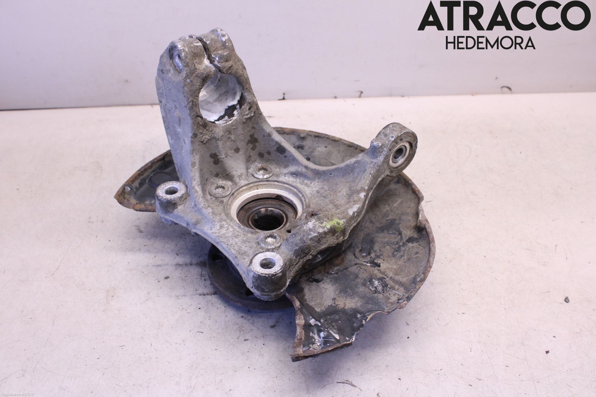 Volkswagen VW PASSAT 05-11 Spindel Vf
