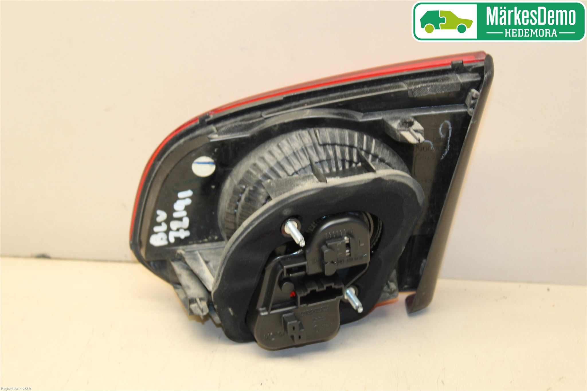 Volkswagen VW GOLF VI 09-13 Baklykt Venstre  På Luke(Indre