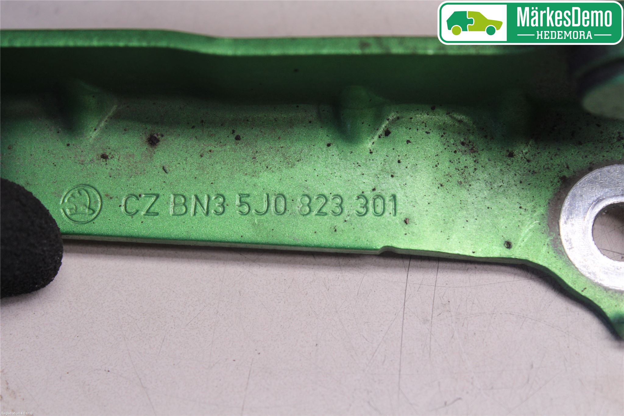 Skoda FABIA 07-14 Panser Hengsel - Hengsler