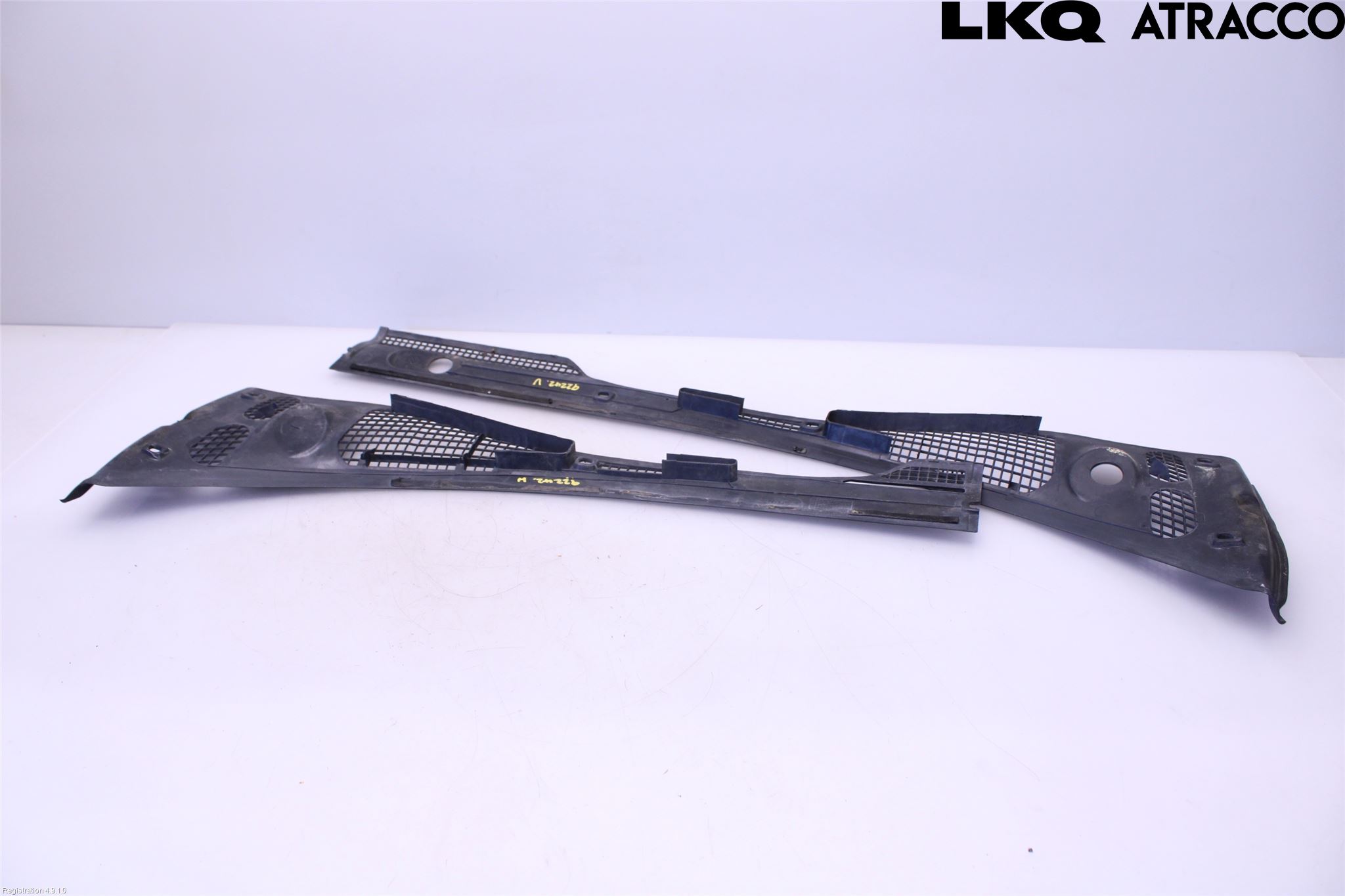 BMW 5 E34      88-96 Visker Deksel-Grill-Under Frr