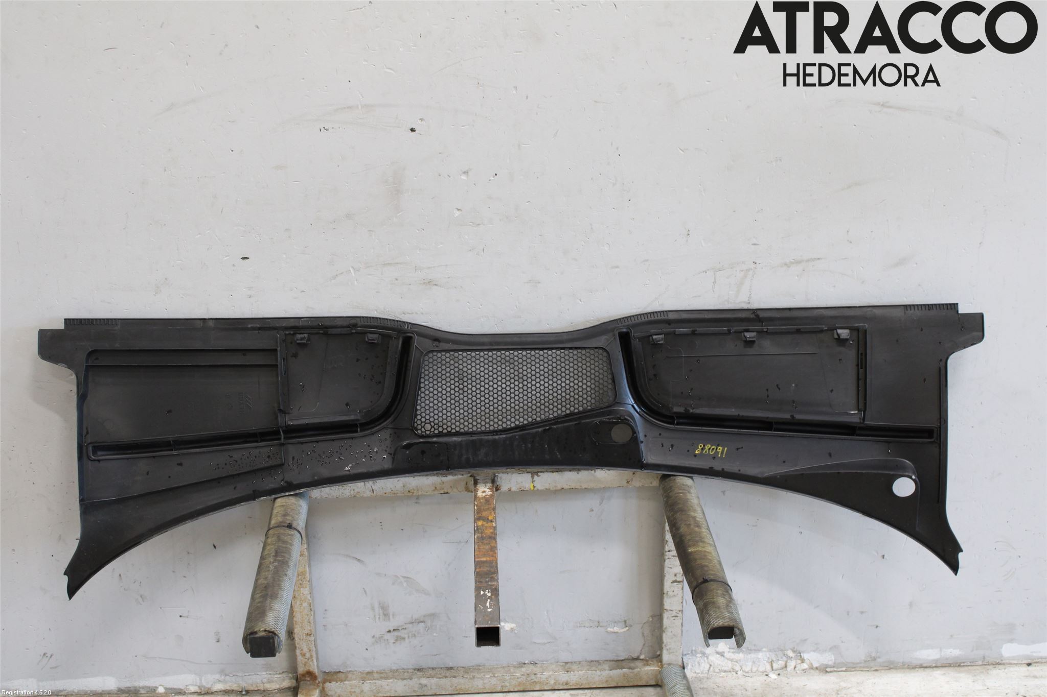 Audi A4/S4 B9 16-19 Visker Deksel-Grill-Under Frr