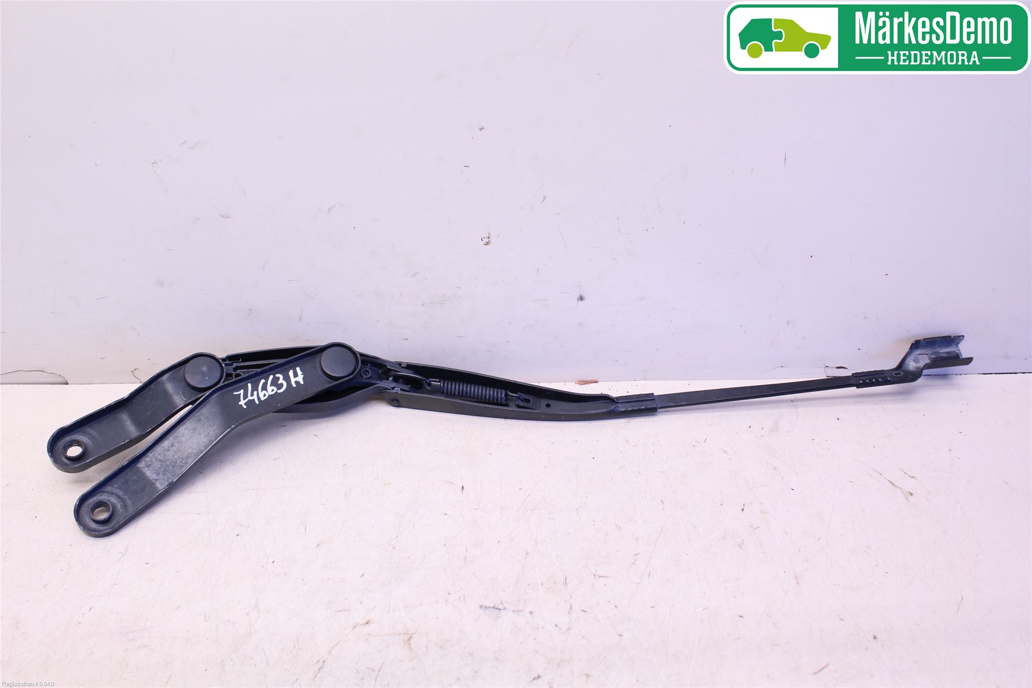 Mercedes-Benz MB E-KLASS (W212) 09-16 Viskerarm-Armer Frontrute