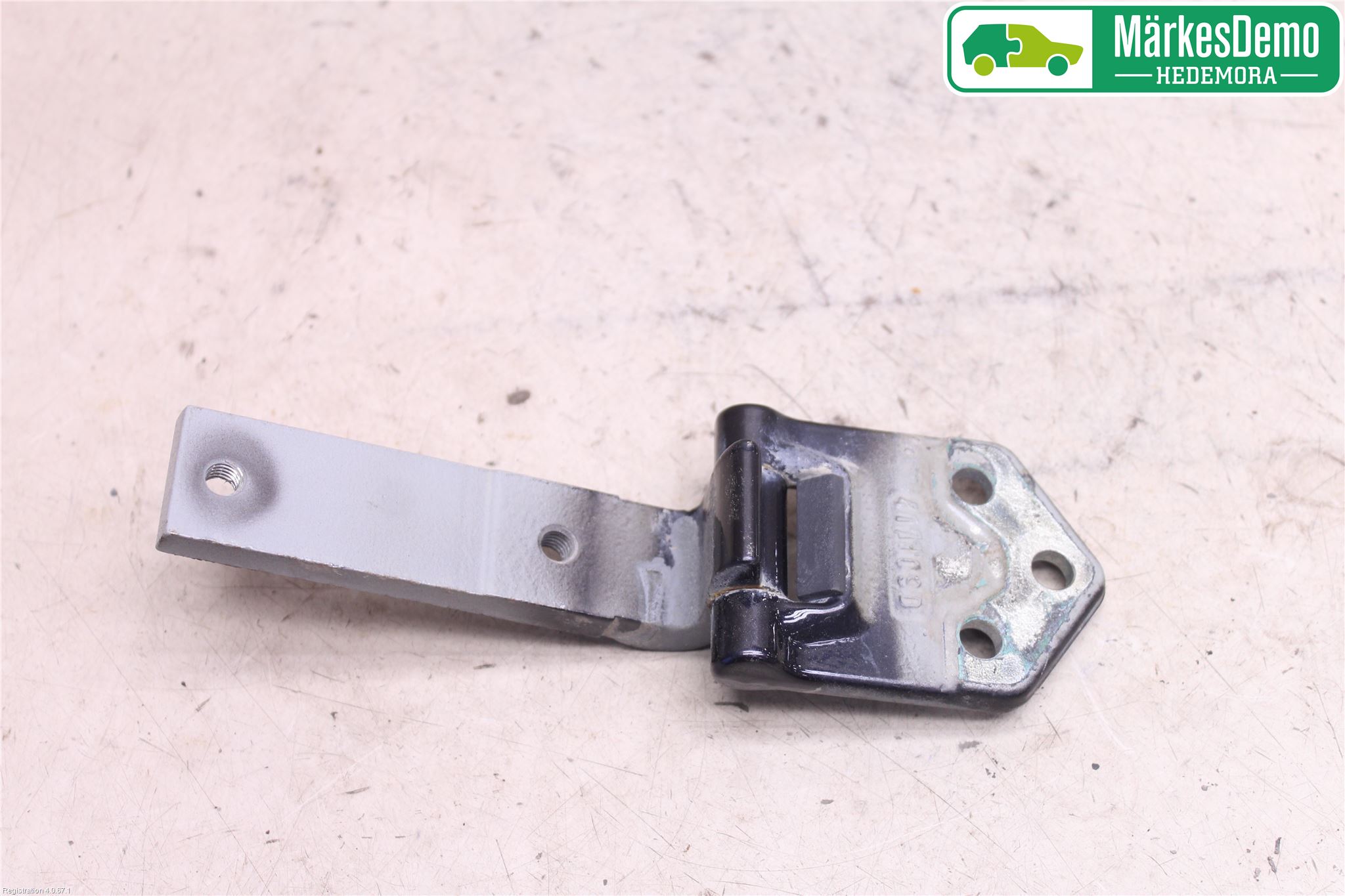 Volkswagen VW CADDY      04-10 Bakluke Hengsel Venstre