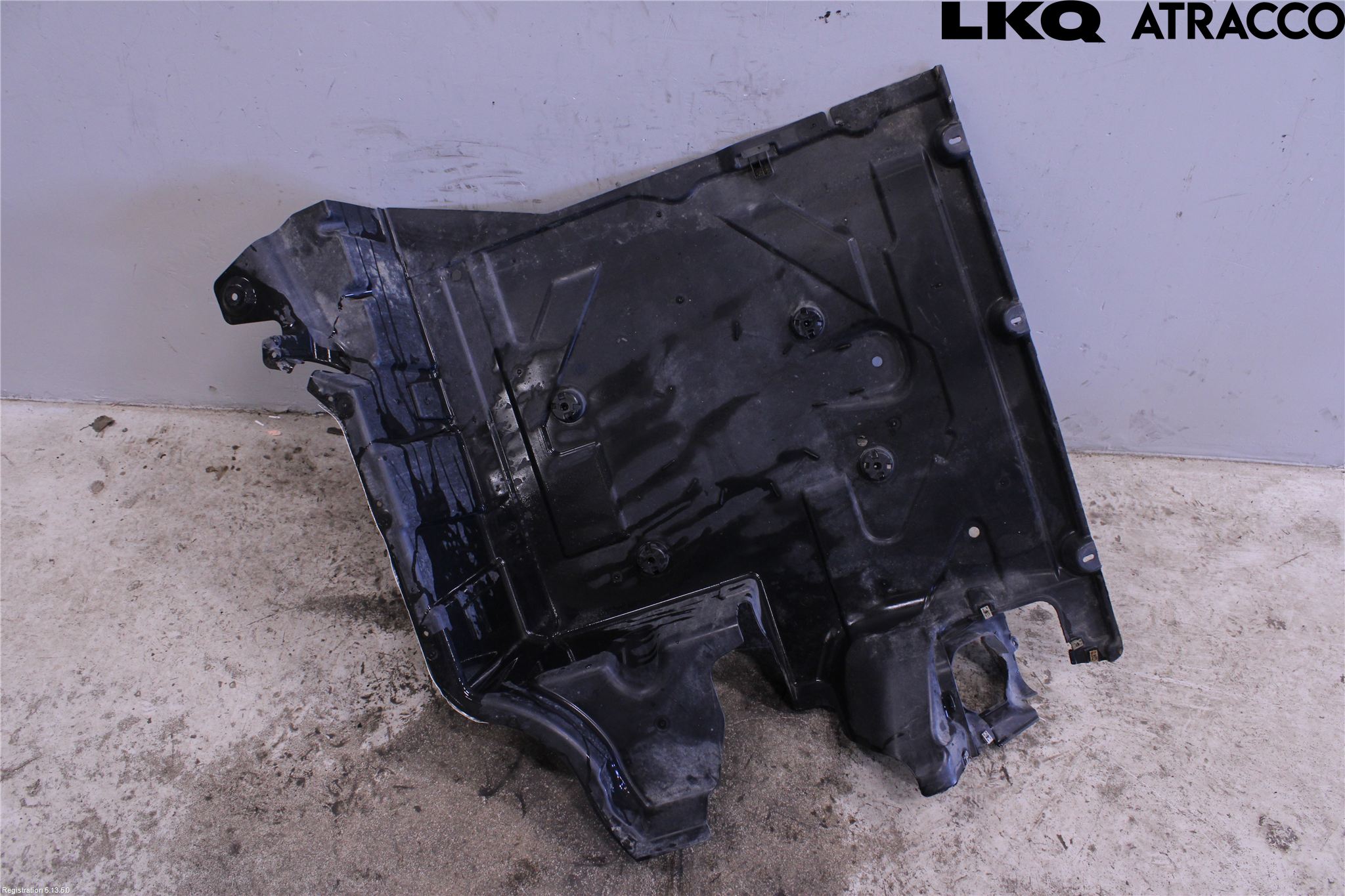 Volkswagen VW CRAFTER II / E-CRAFTER 17- Bunnplate U Motor-Gear-Dørk