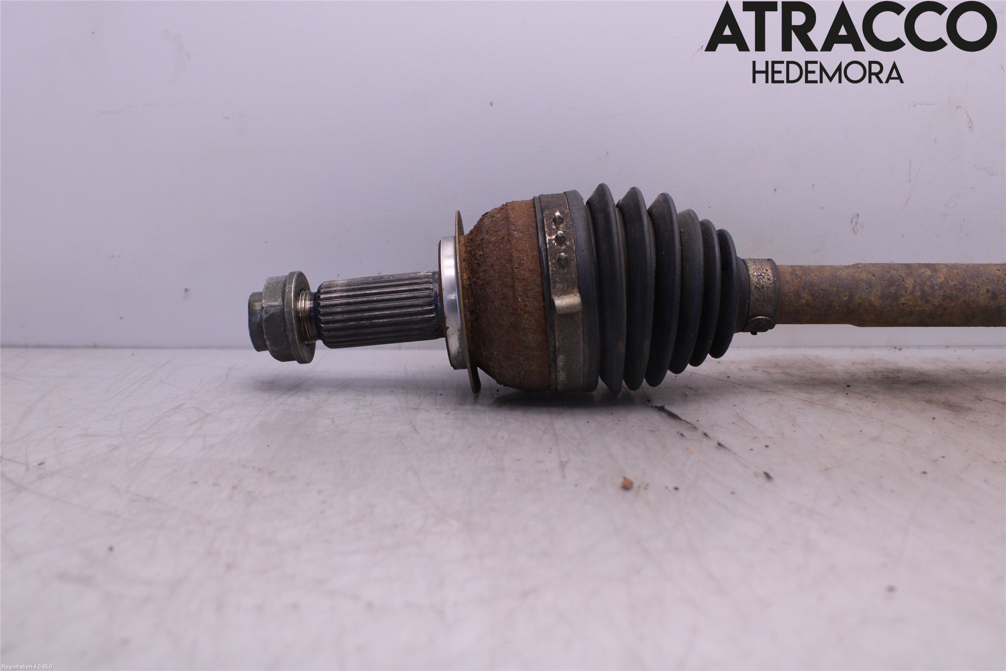 Subaru OUTBACK   04-06 Drivaksel Foran Kompl Høyre