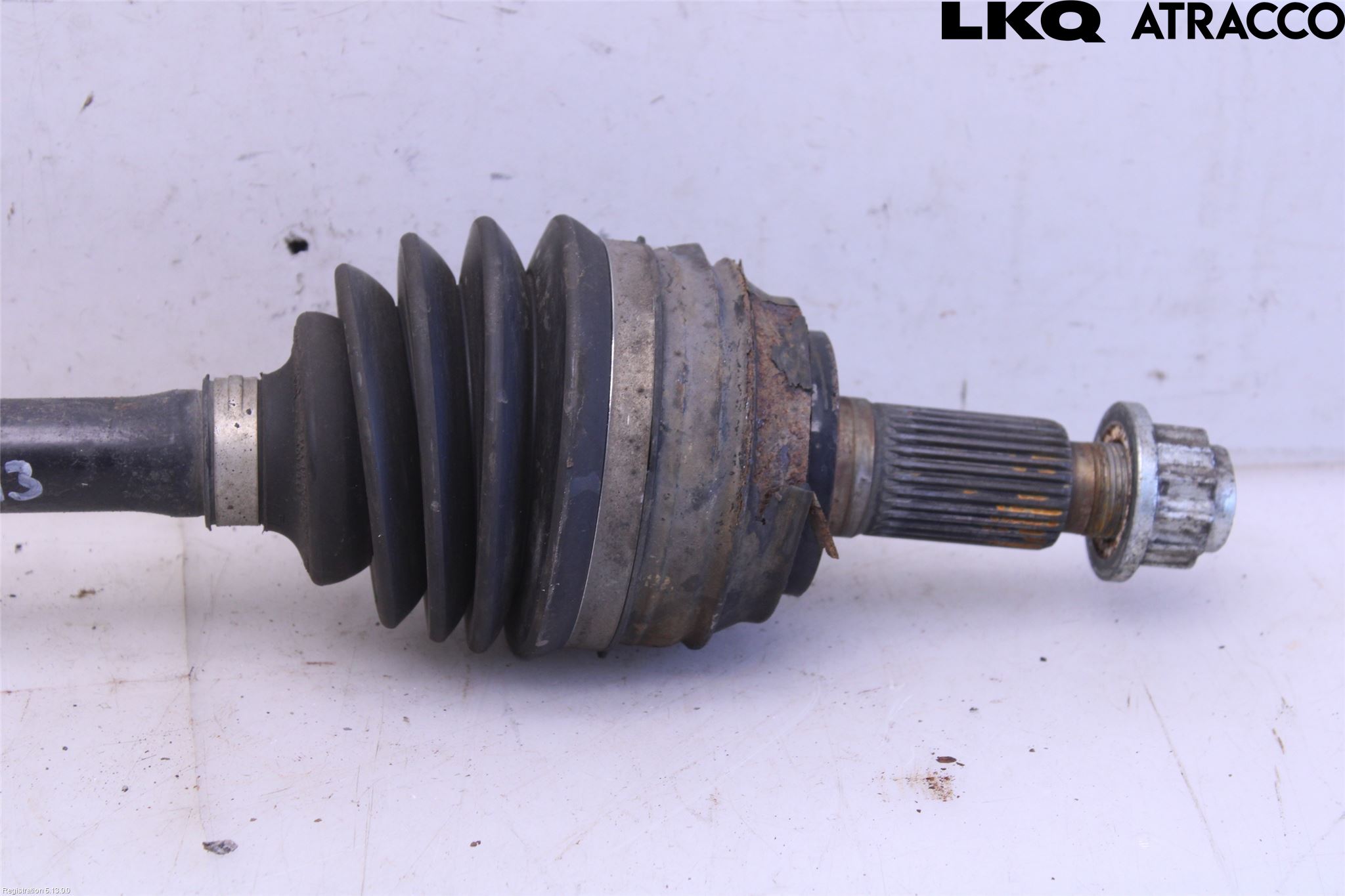 Volkswagen VW TOUAREG 7P 11-18 Drivaksel Foran Kompl Høyre
