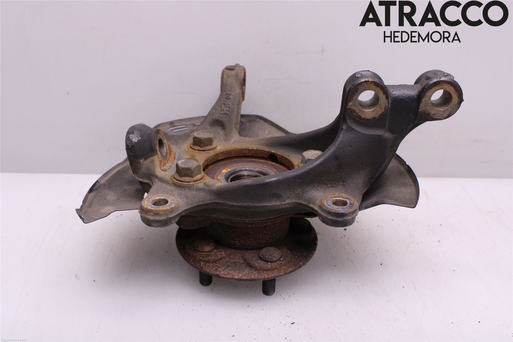 Toyota YARIS XP21 20- Spindel Vf