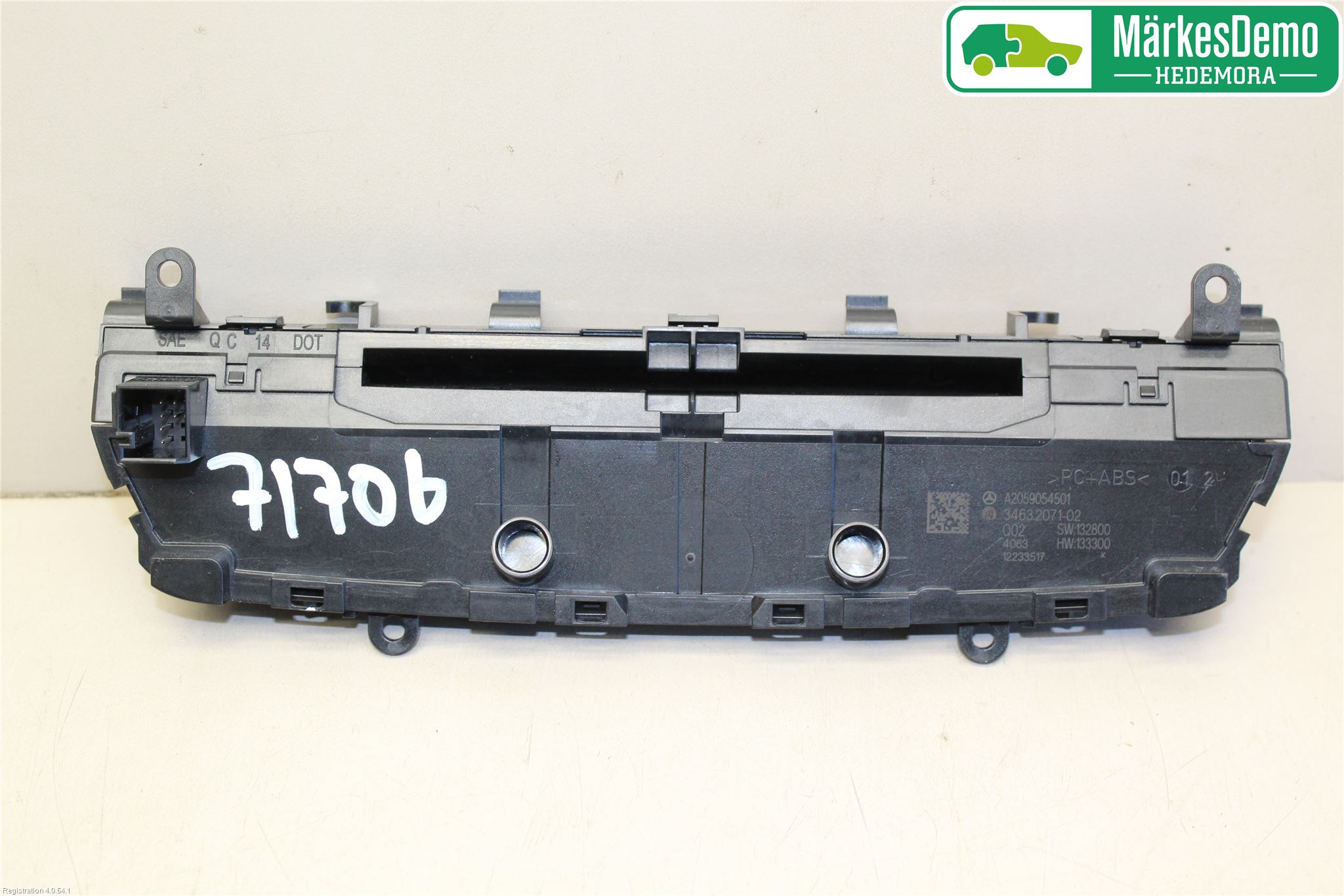 Mercedes-Benz MB C-KLASS (W205) 14-21 Stereo Radio Med Cd