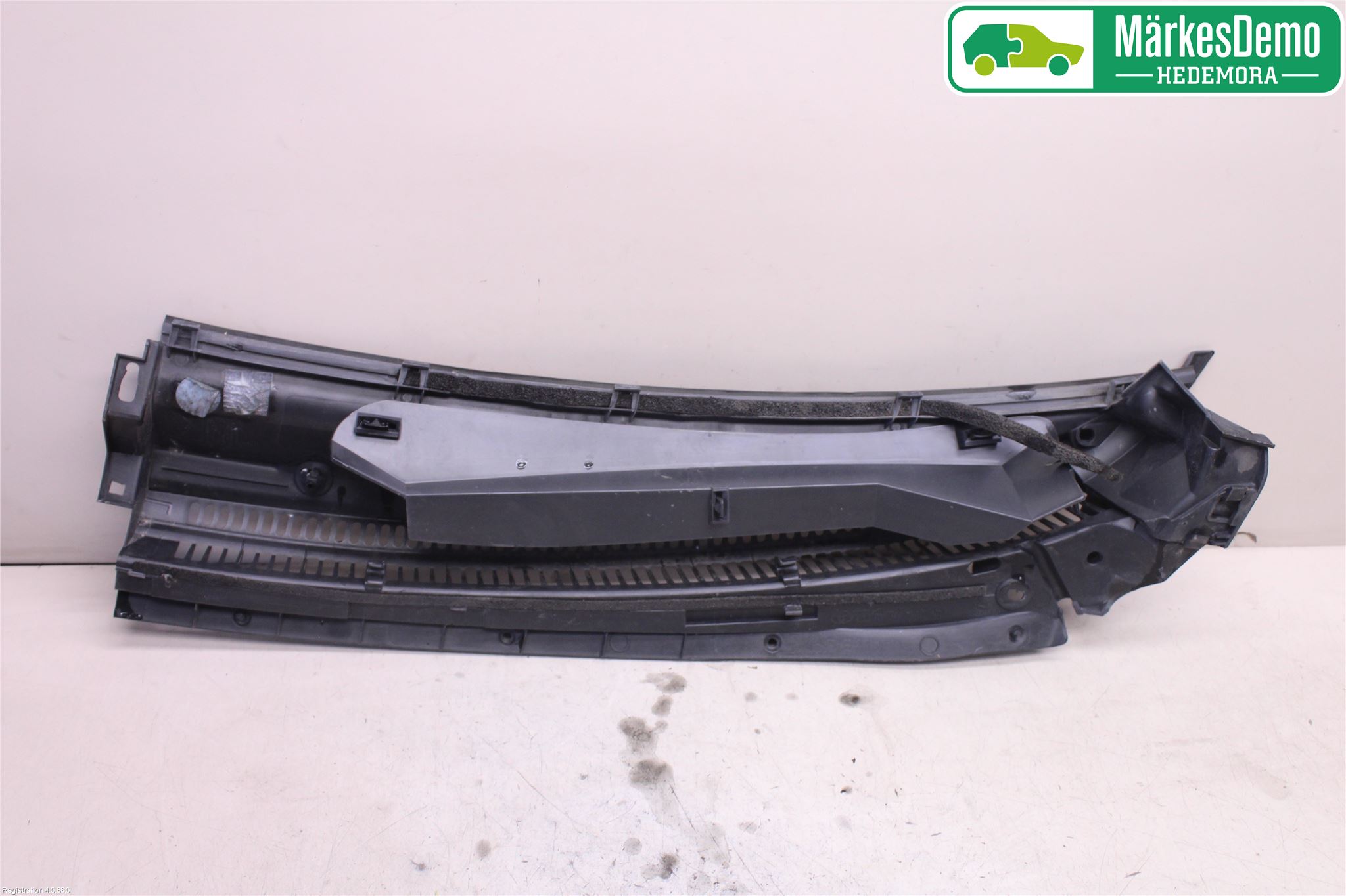 Toyota AYGO 06-14 Visker Deksel-Grill-Under Frr