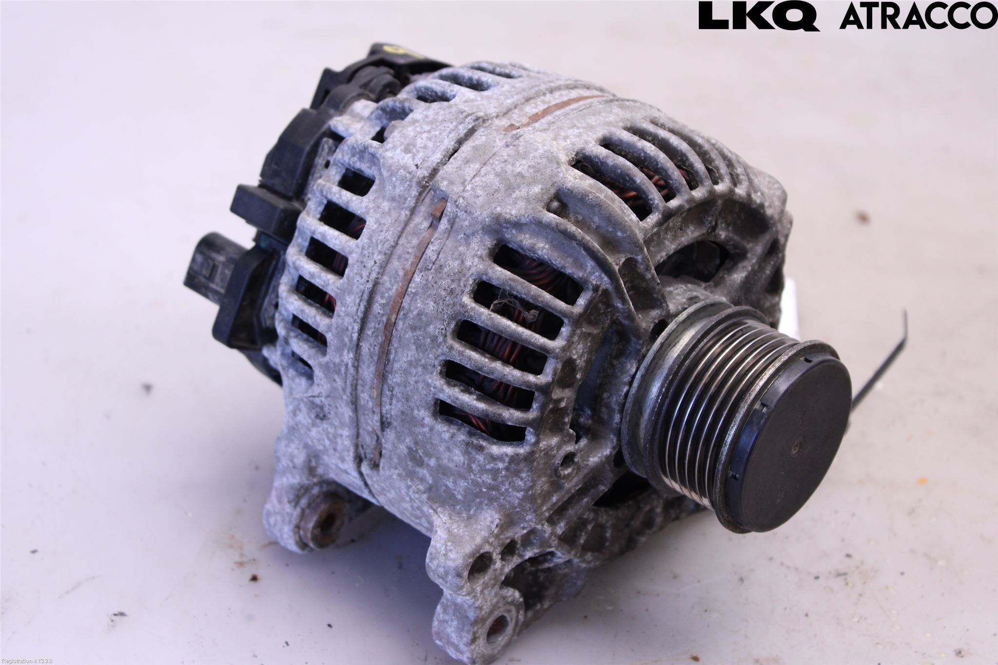 Volkswagen VW CADDY      04-10 Dynamo
