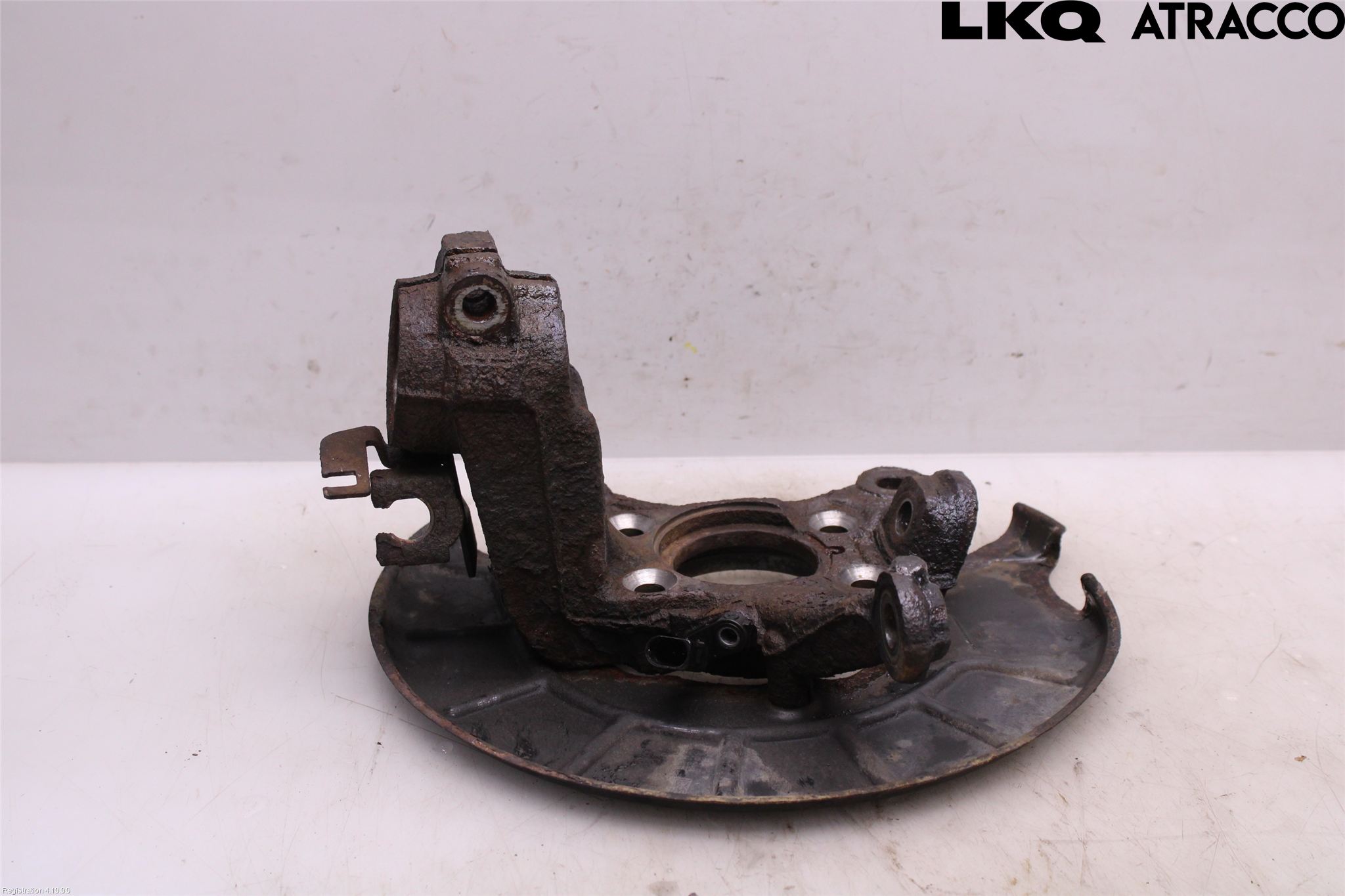 Volkswagen VW CADDY 11-15 Spindel Vf