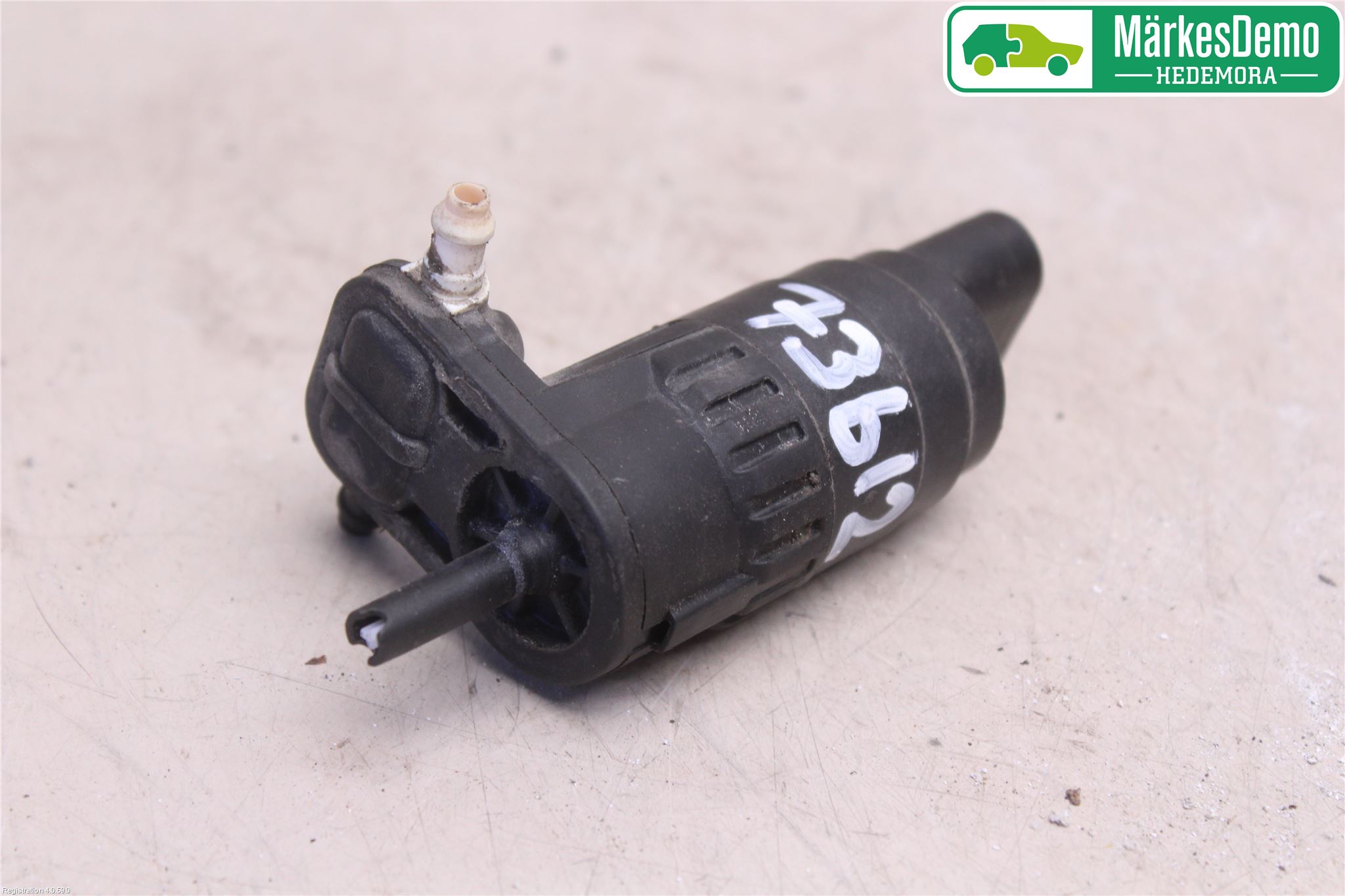 Volkswagen VW GOLF PLUS/CROSS GOLF 04-14 Spylerpumpe Frontrute