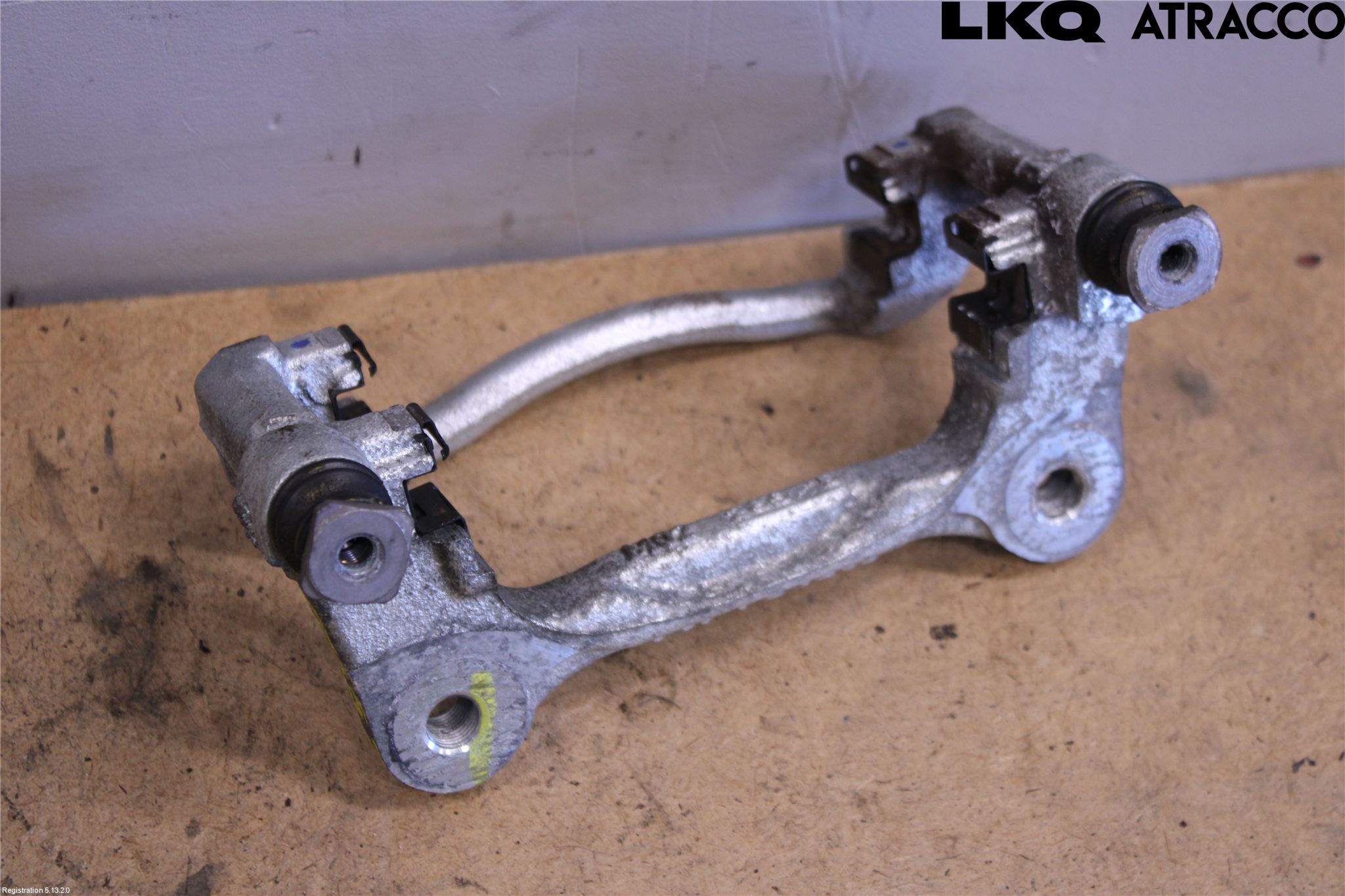 Toyota YARIS CROSS XP21 21- Bremsecaliper Feste Holder