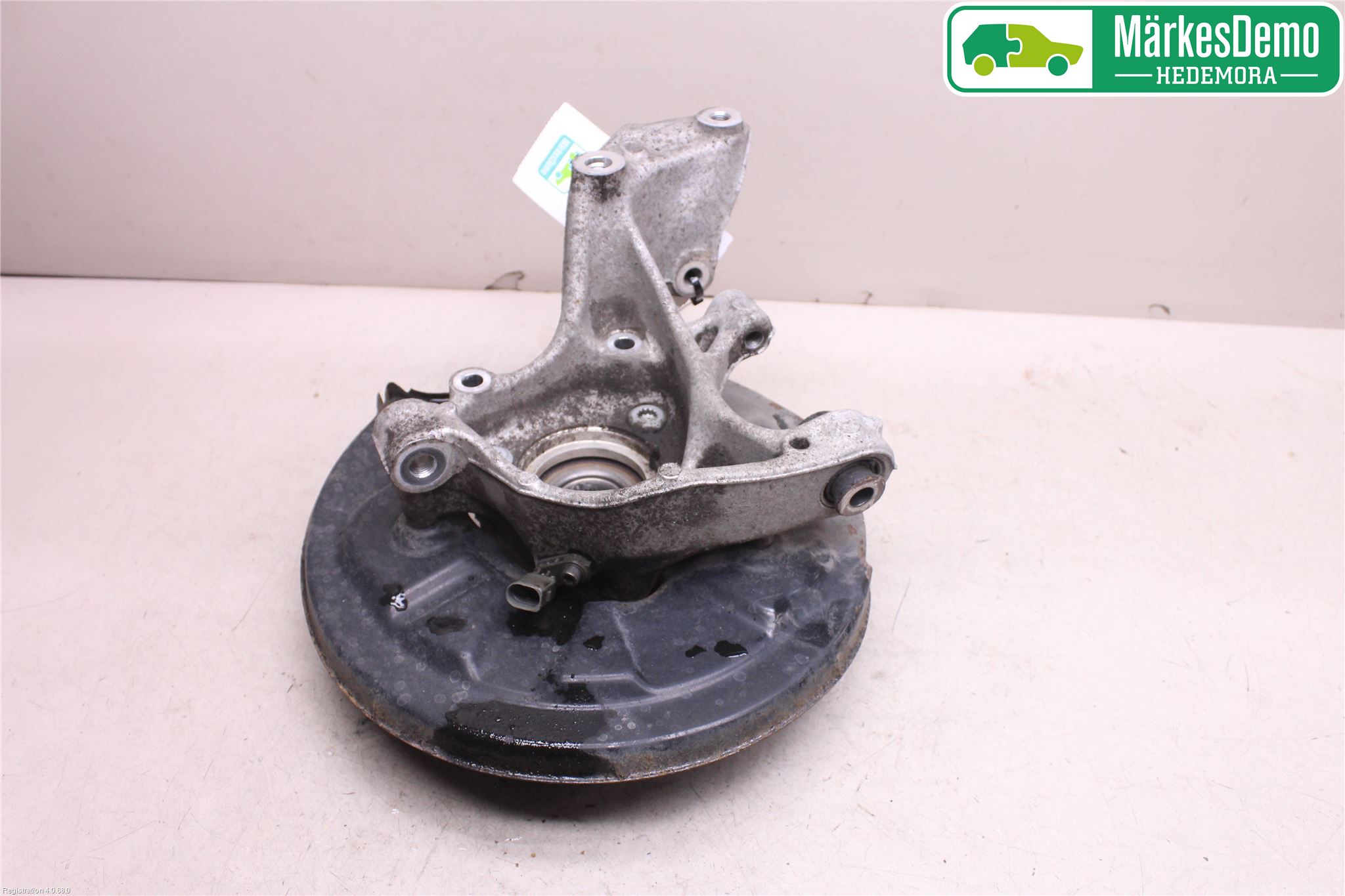 Volkswagen VW TIGUAN 16-24 Spindel Vb