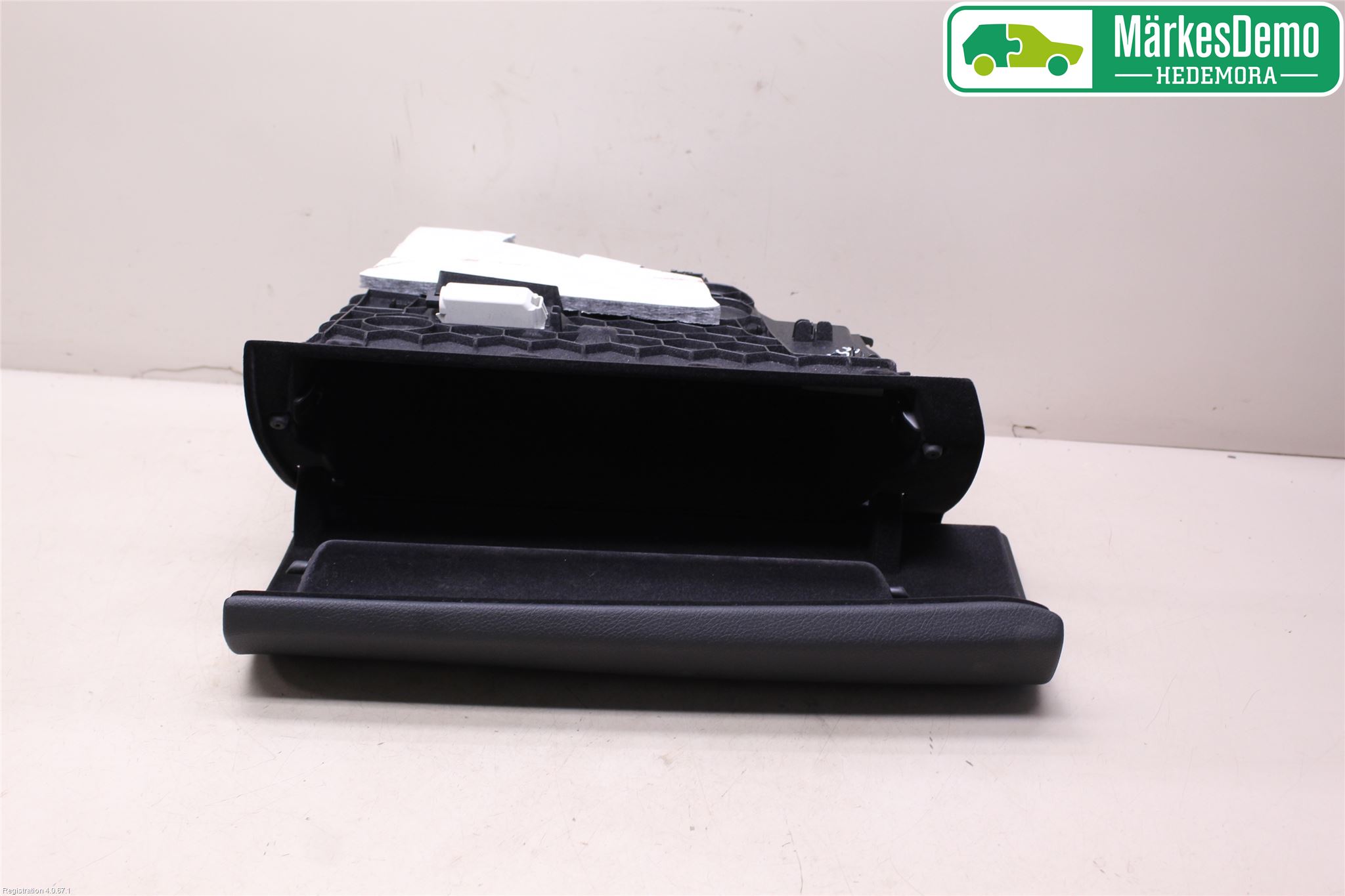BMW 3 F30/F31/F80 12-19 Innr Hanskerom