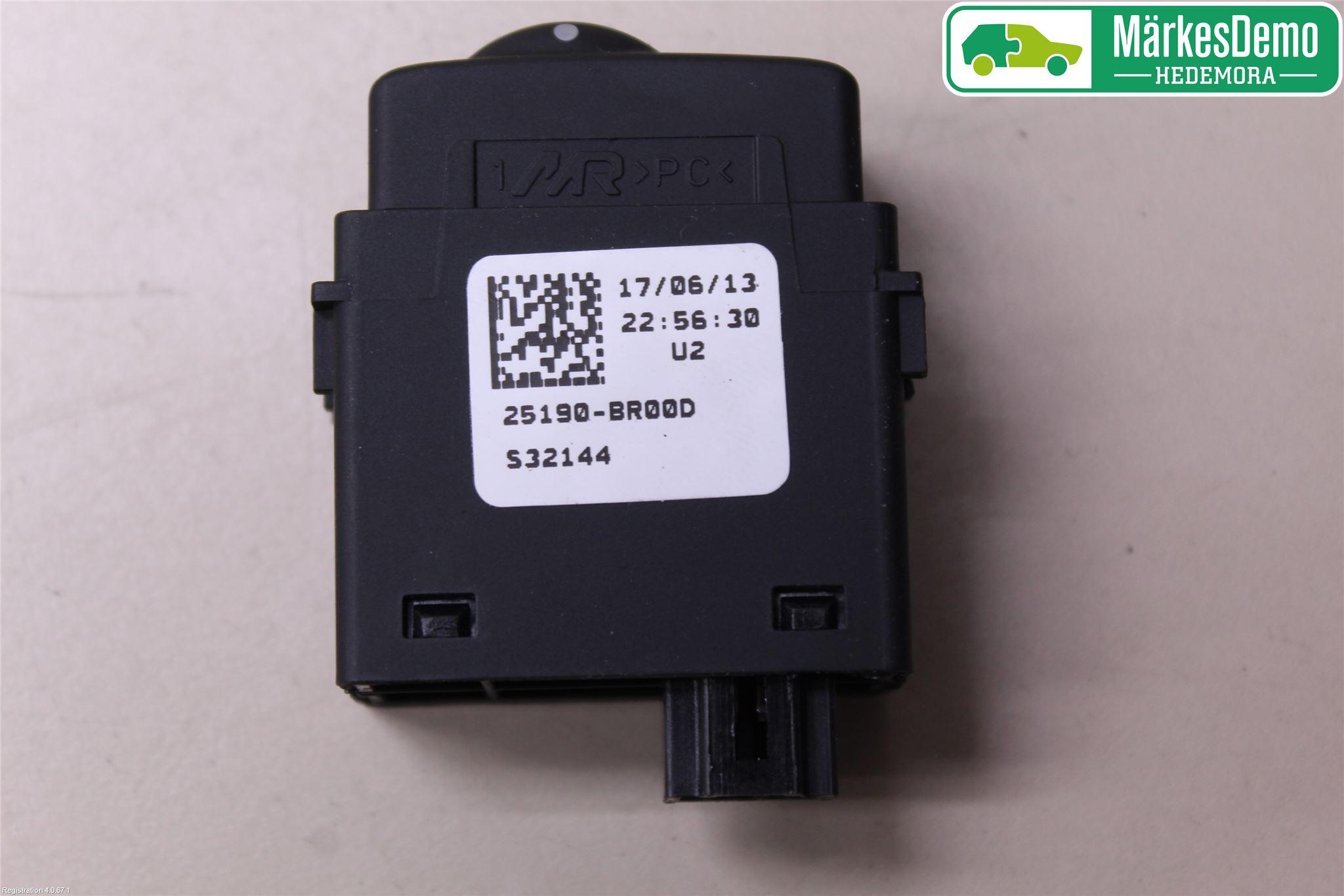 Nissan QASHQAI+2  10-14 Bryter Hovedlys