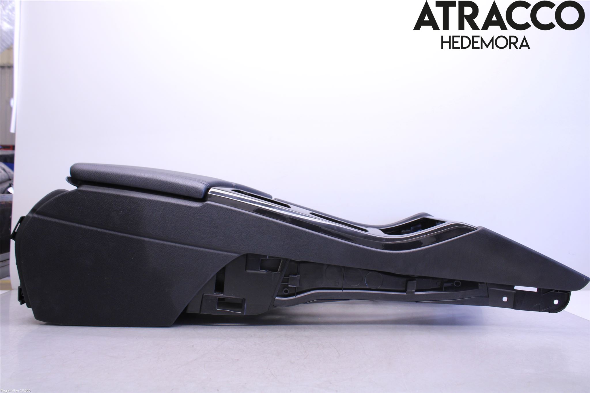 BMW 5 F10/F11/F18 09-17 Innr Konsoll-Lomme