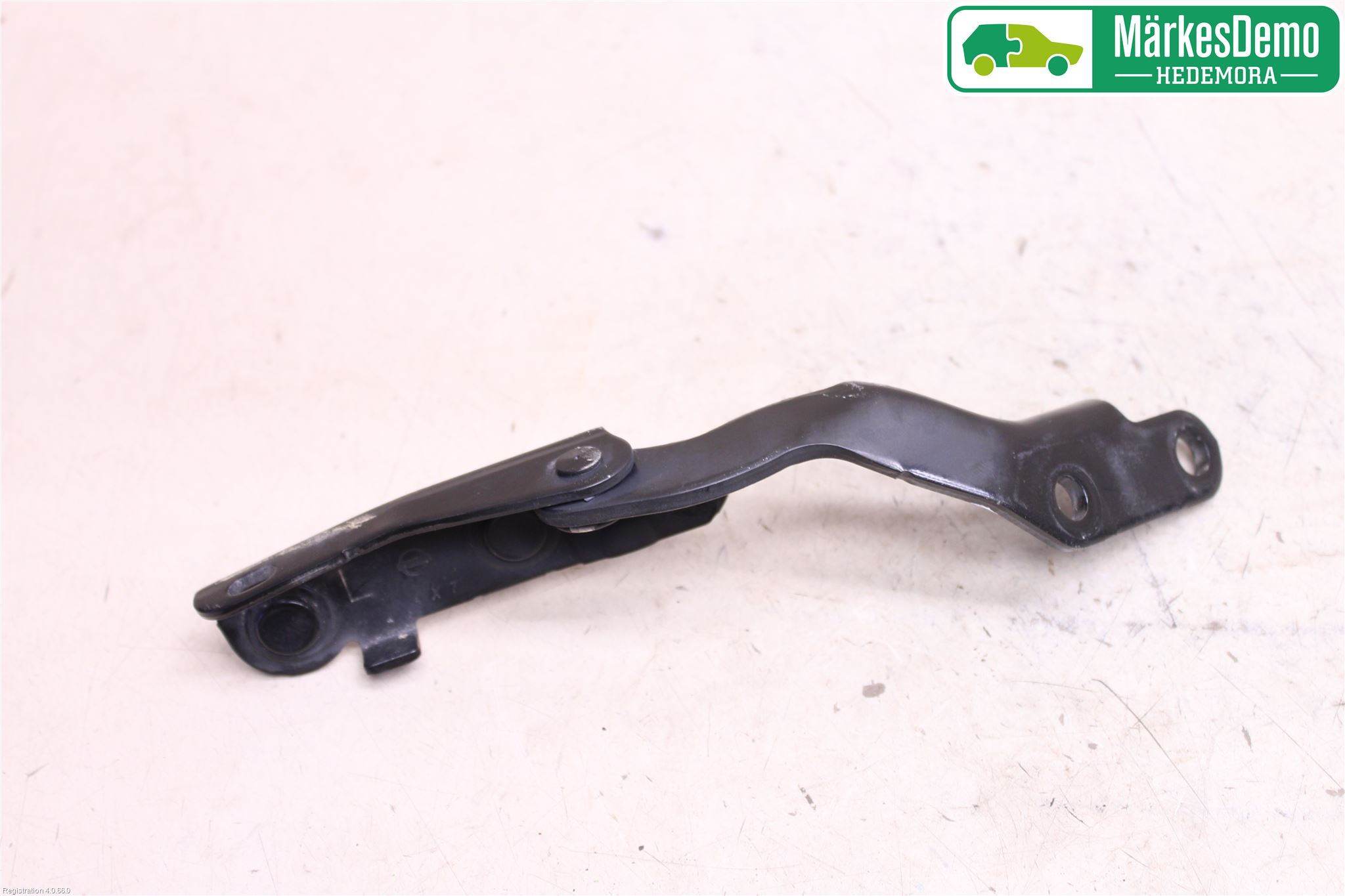 Nissan X-TRAIL 14-21 Bakluke Hengsel Venstre