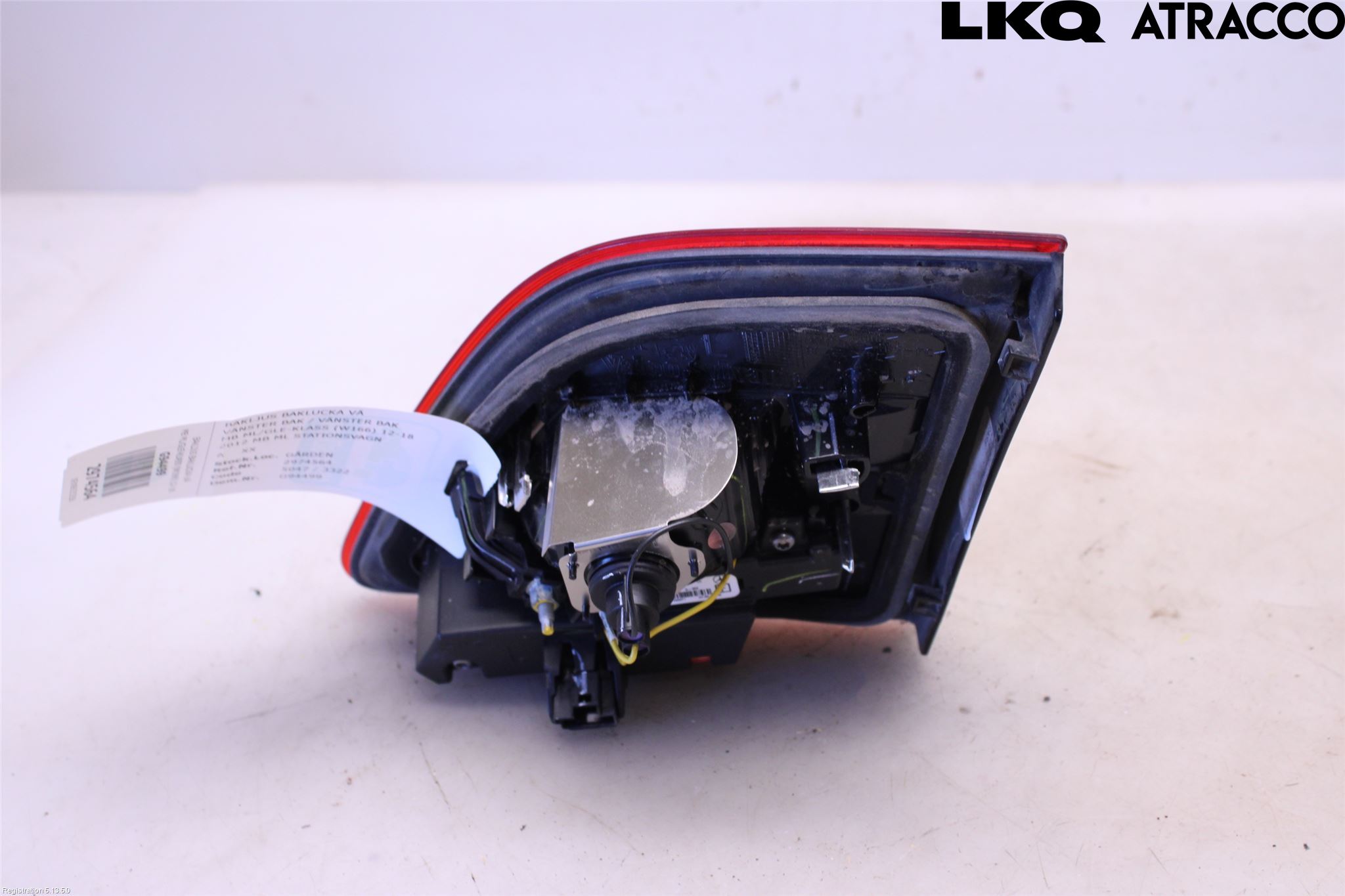 Mercedes-Benz MB ML/GLE-KLASS (W166) 12-18 Baklykt Venstre  På Luke(Indre