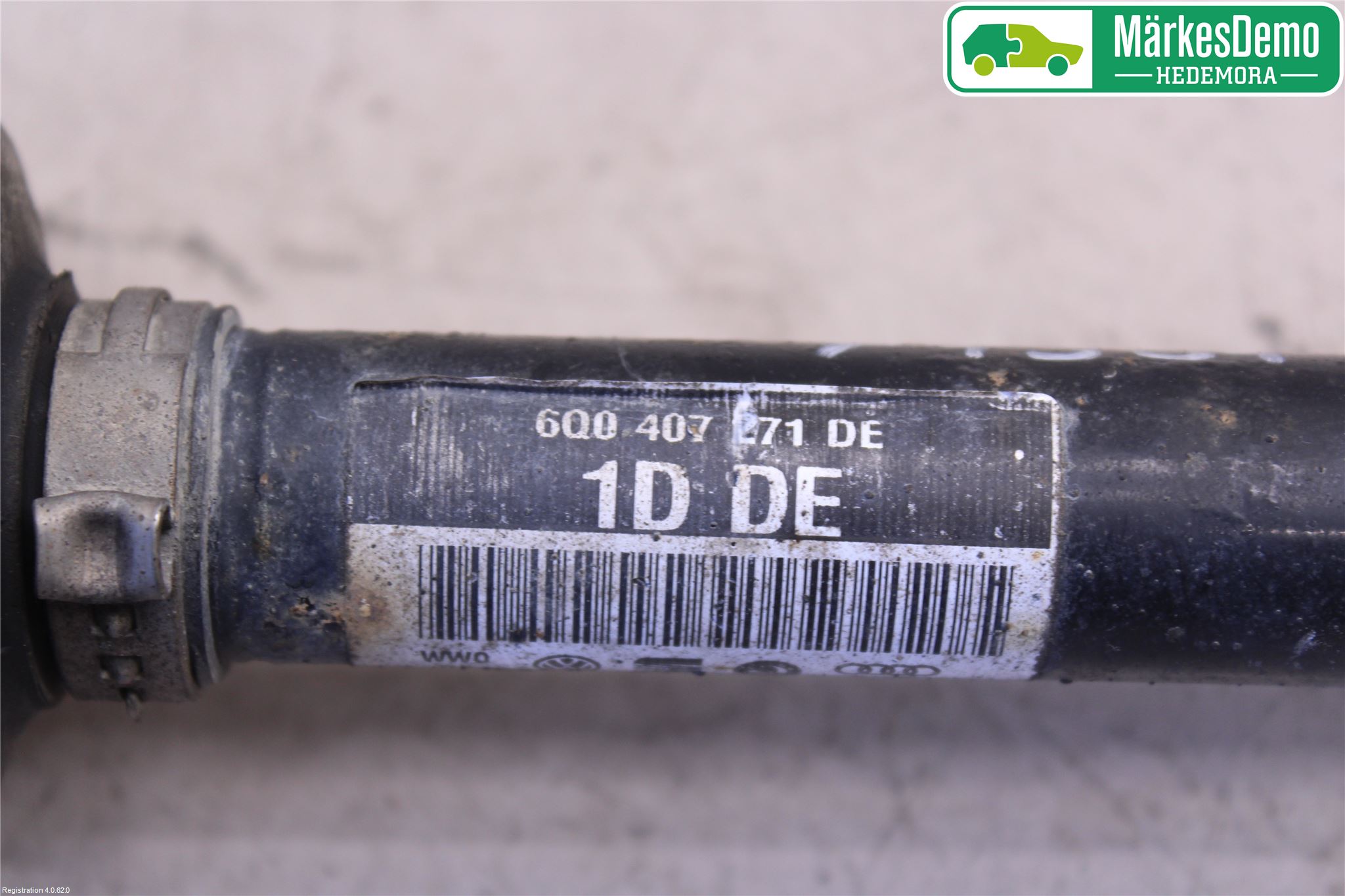 Volkswagen VW POLO 05-09 Drivaksel Foran Kompl Venstre