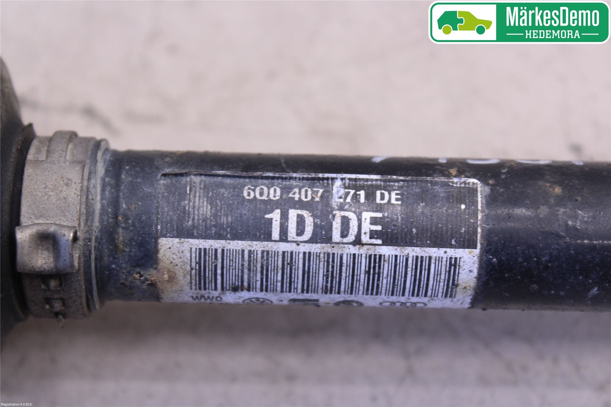 Volkswagen VW POLO 05-09 Drivaksel Foran Kompl Venstre